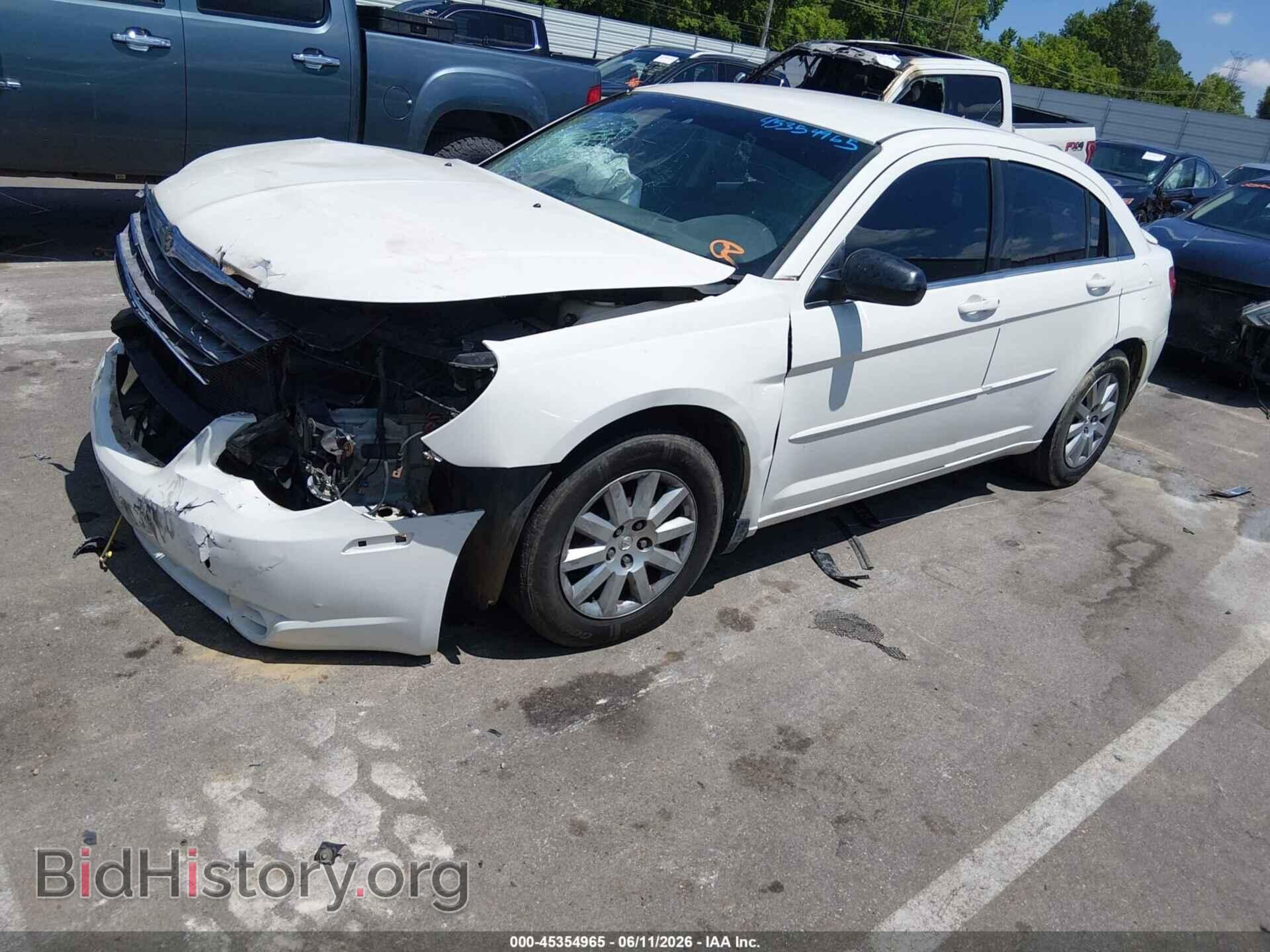 2010 CHRYSLER SEBRING - VIN: 1C3CC4FB3AN153744 - Фото 2