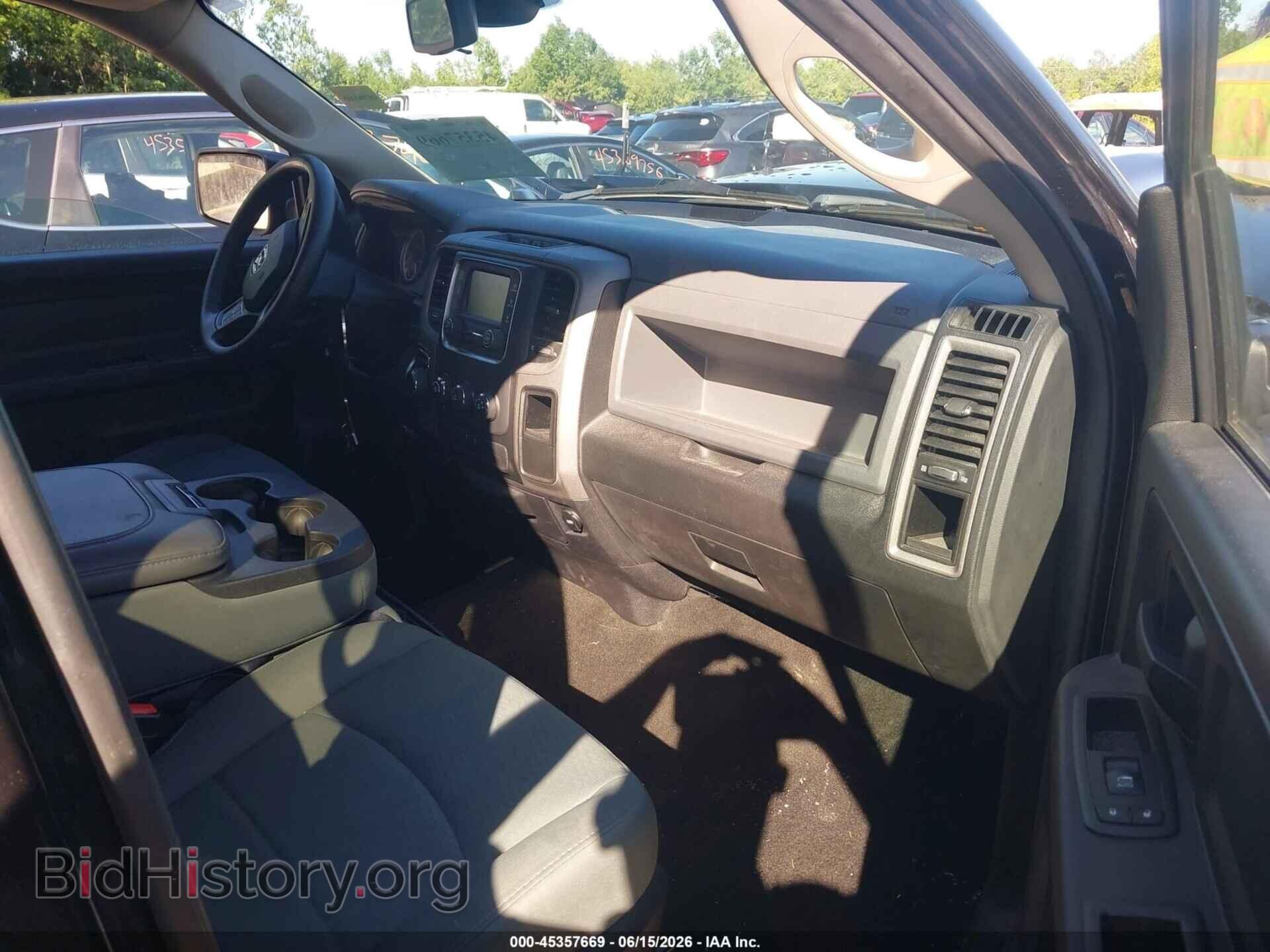 2016 RAM 1500 - VIN: 3C6RR7KT9GG293505 - Фото 5