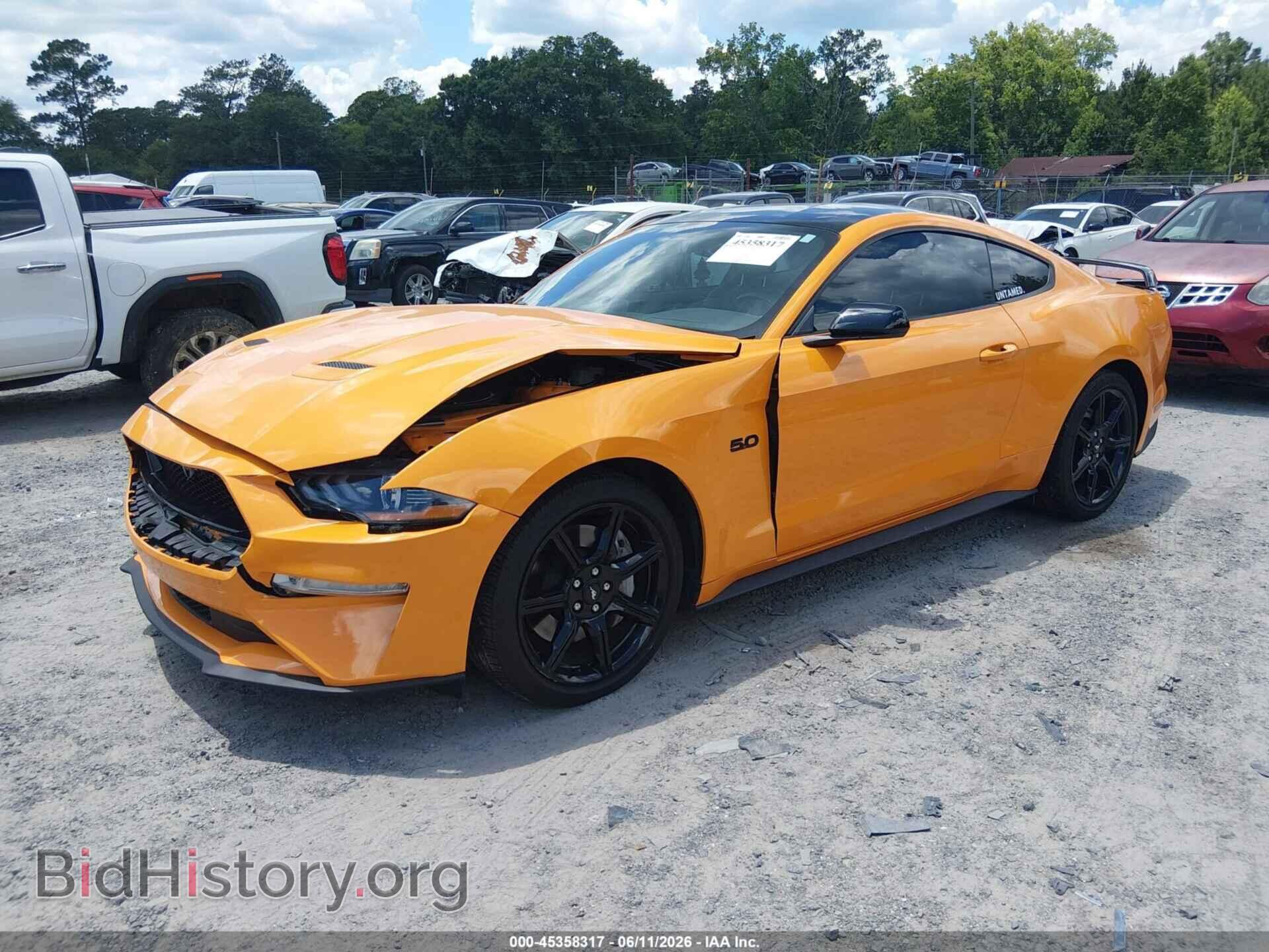 2019 FORD MUSTANG - VIN: 1FA6P8CF4K5156977 - Photo 2