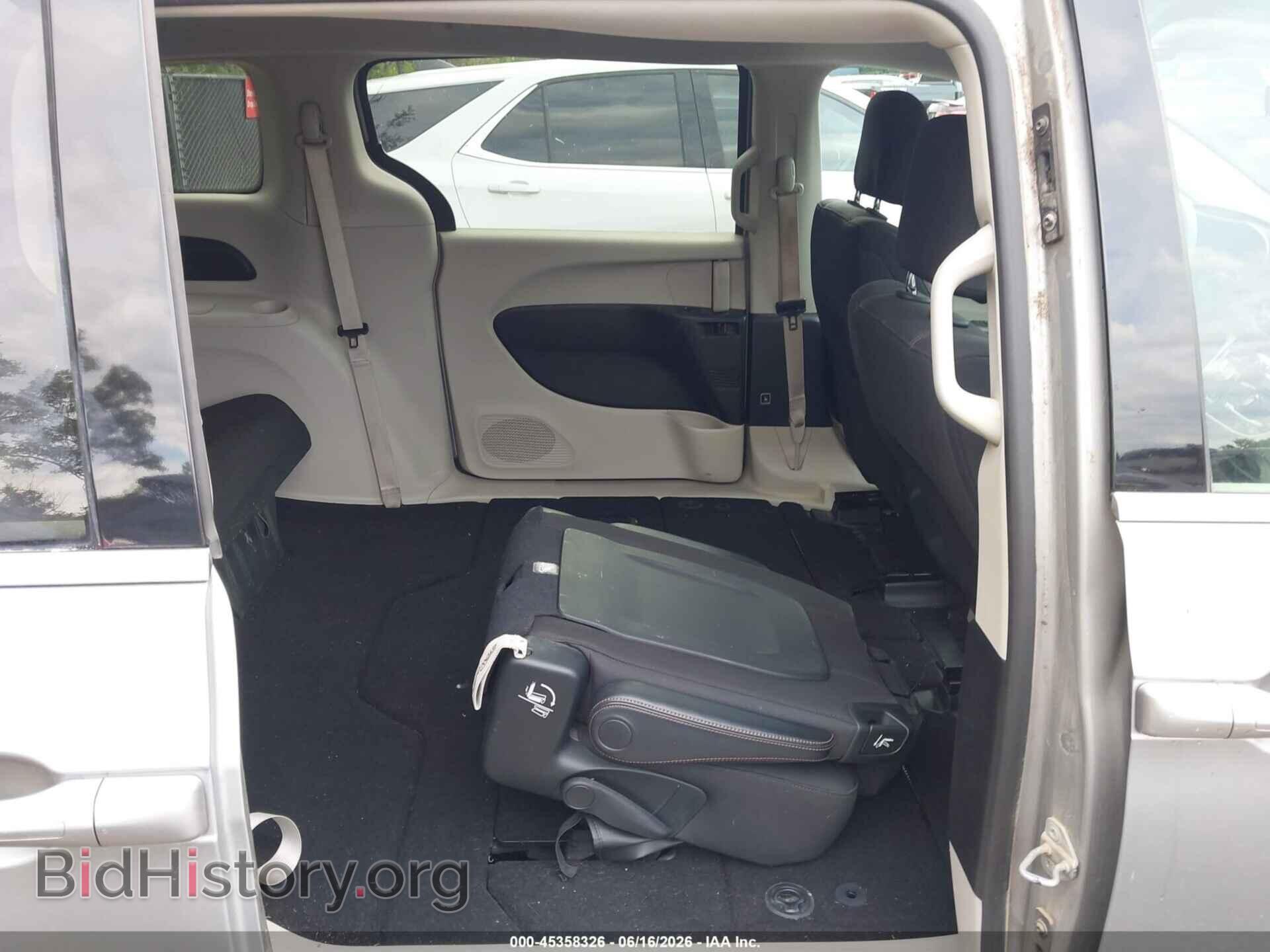 2017 CHRYSLER PACIFICA - VIN: 2C4RC1CG1HR771873 - Photo 8