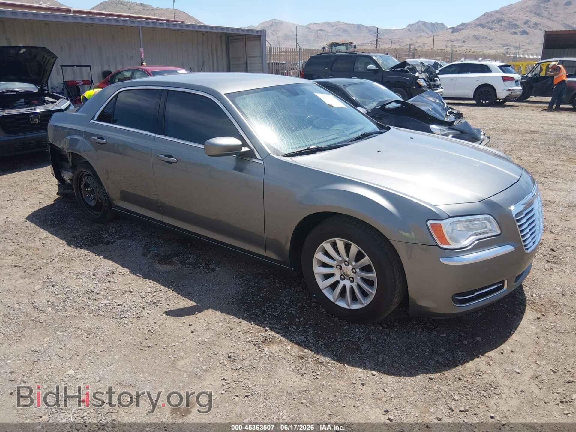 Фотография 2C3CCAAGXCH104666 - CHRYSLER 300 2012