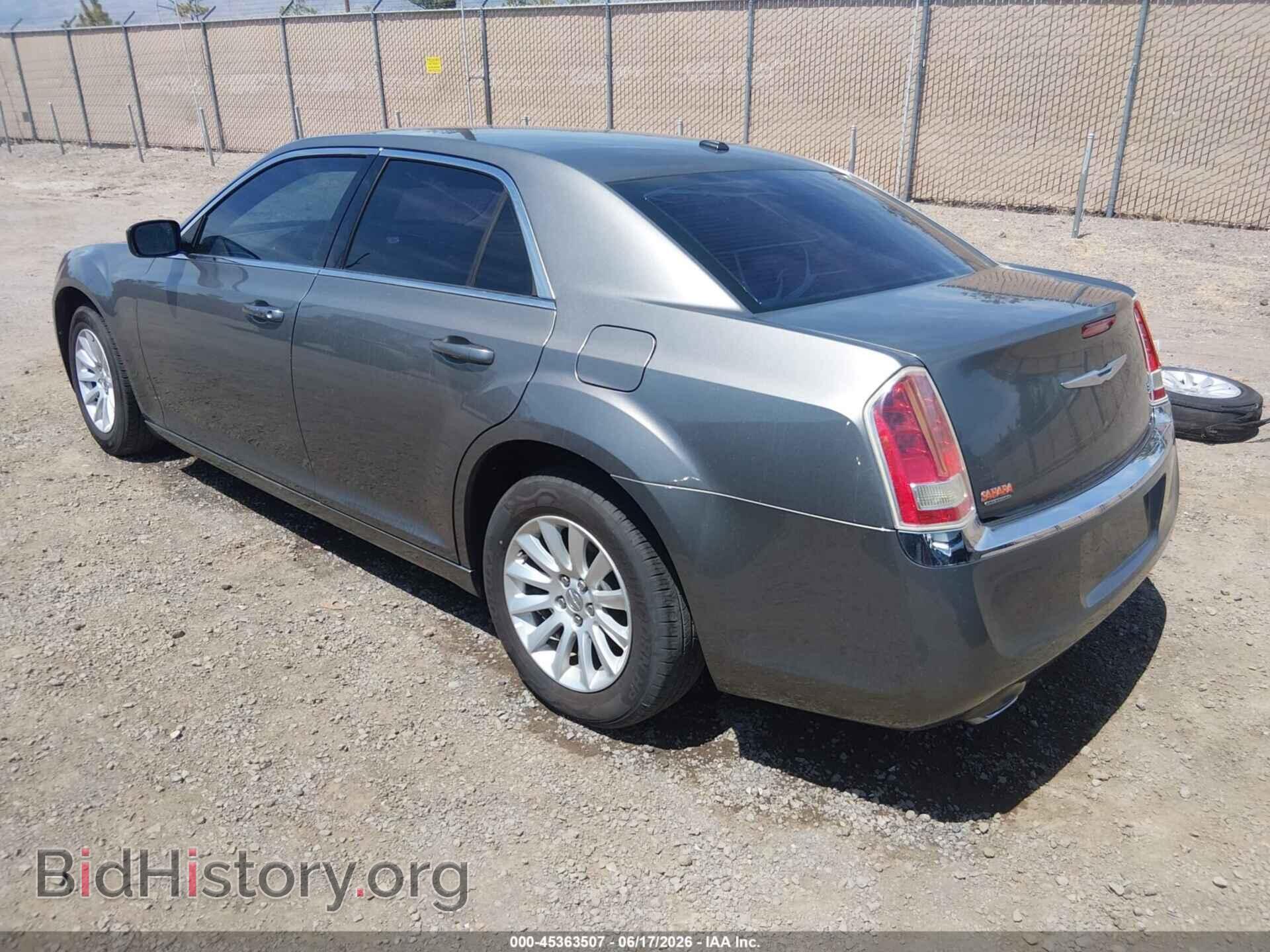 2012 CHRYSLER 300 - VIN: 2C3CCAAGXCH104666 - Фото 3