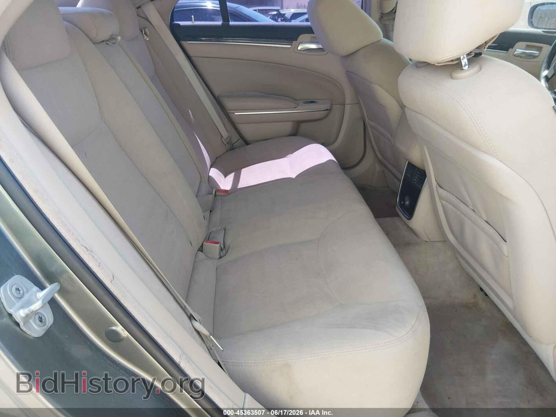 2012 CHRYSLER 300 - VIN: 2C3CCAAGXCH104666 - Фото 8