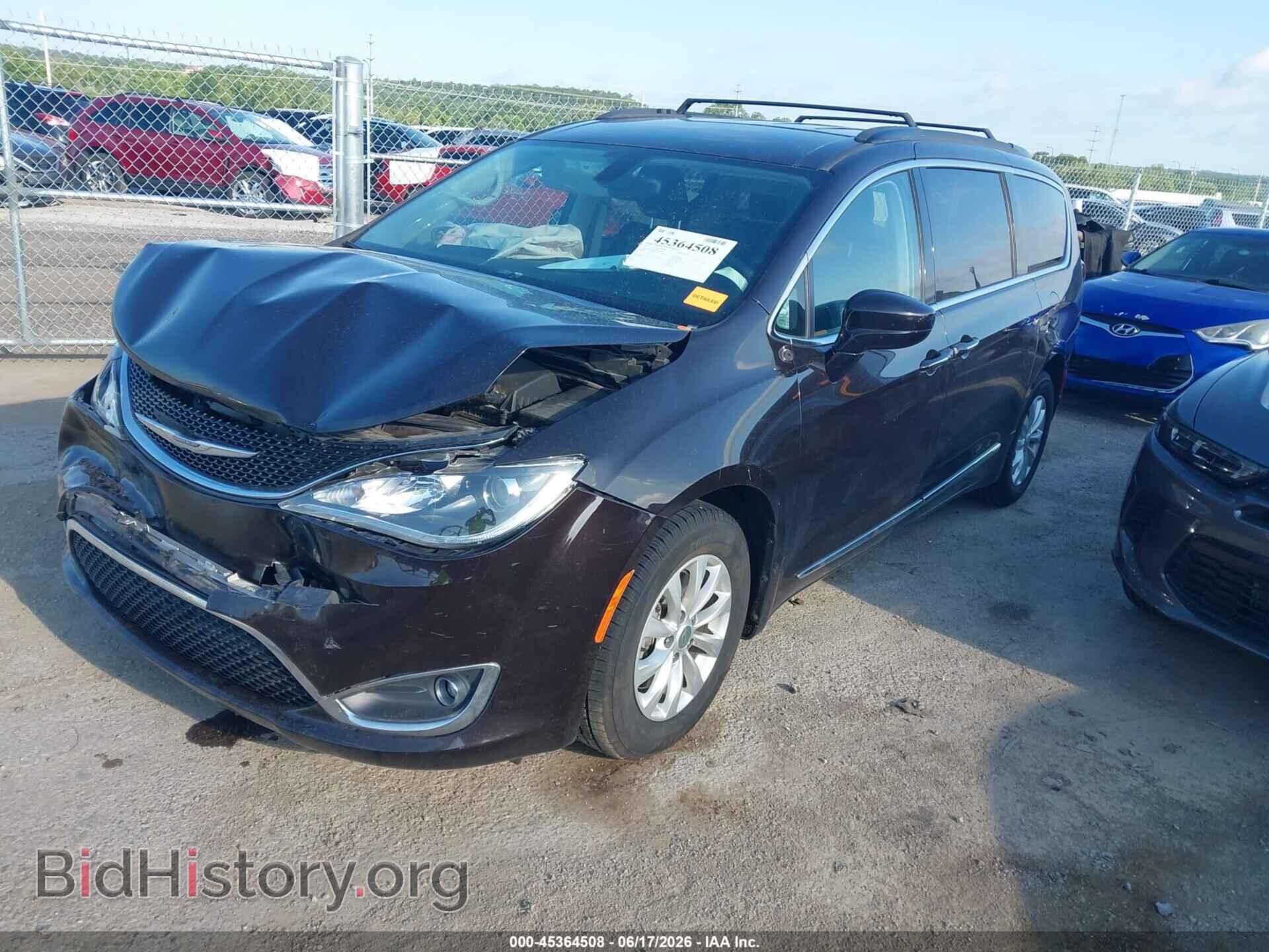 2017 CHRYSLER PACIFICA - VIN: 2C4RC1BG2HR644910 - Photo 2