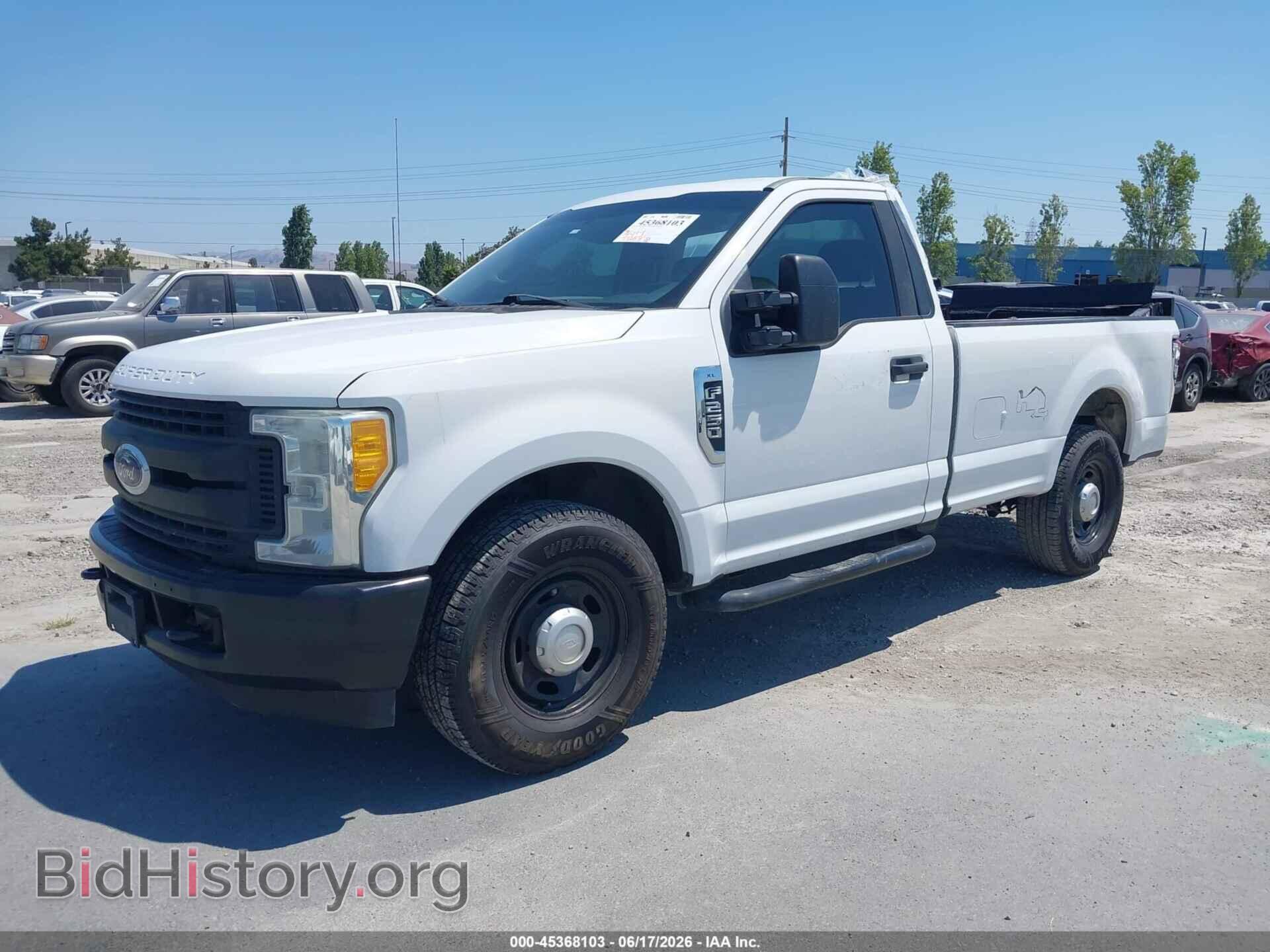 2017 FORD F-250 - VIN: 1FTBF2A62HEB70171 - Фото 2