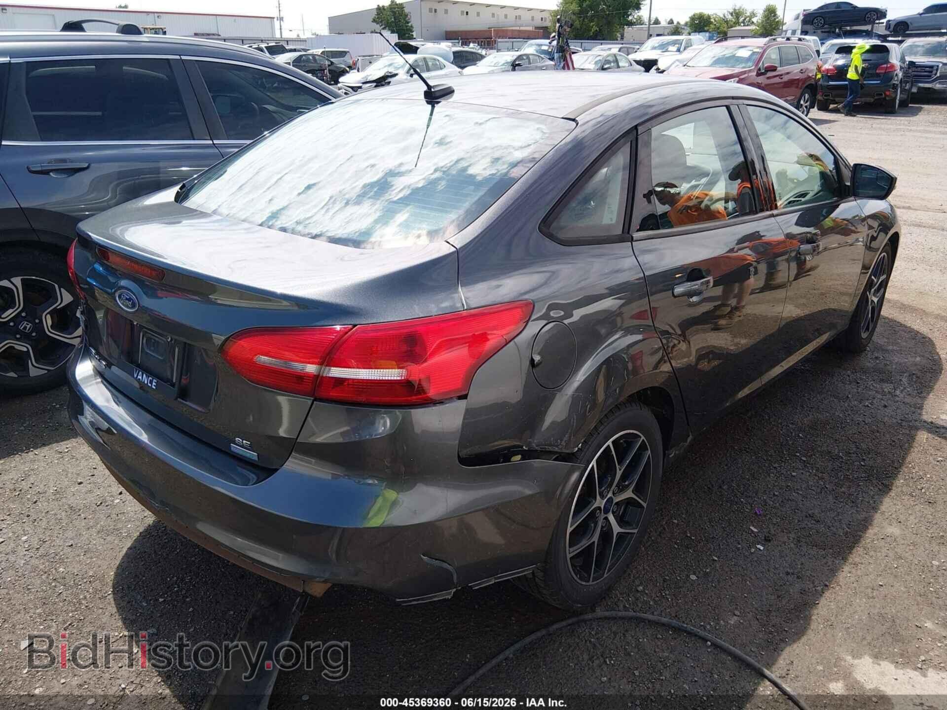2017 FORD FOCUS - VIN: 1FADP3FEXHL229769 - Photo 4