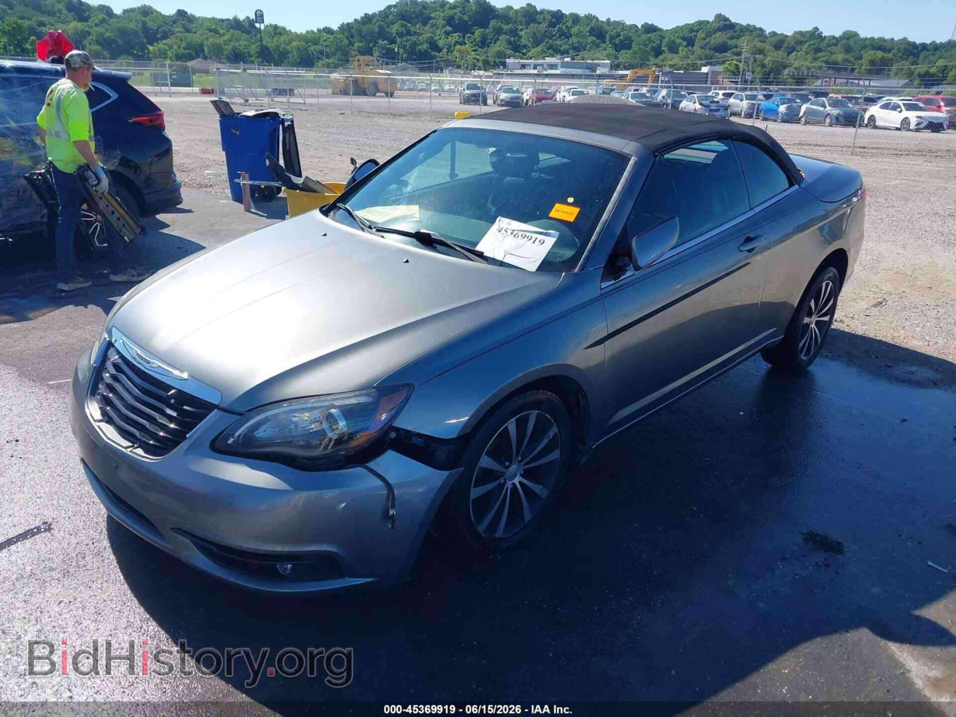 2013 CHRYSLER 200 - VIN: 1C3BCBGG1DN739227 - Photo 2