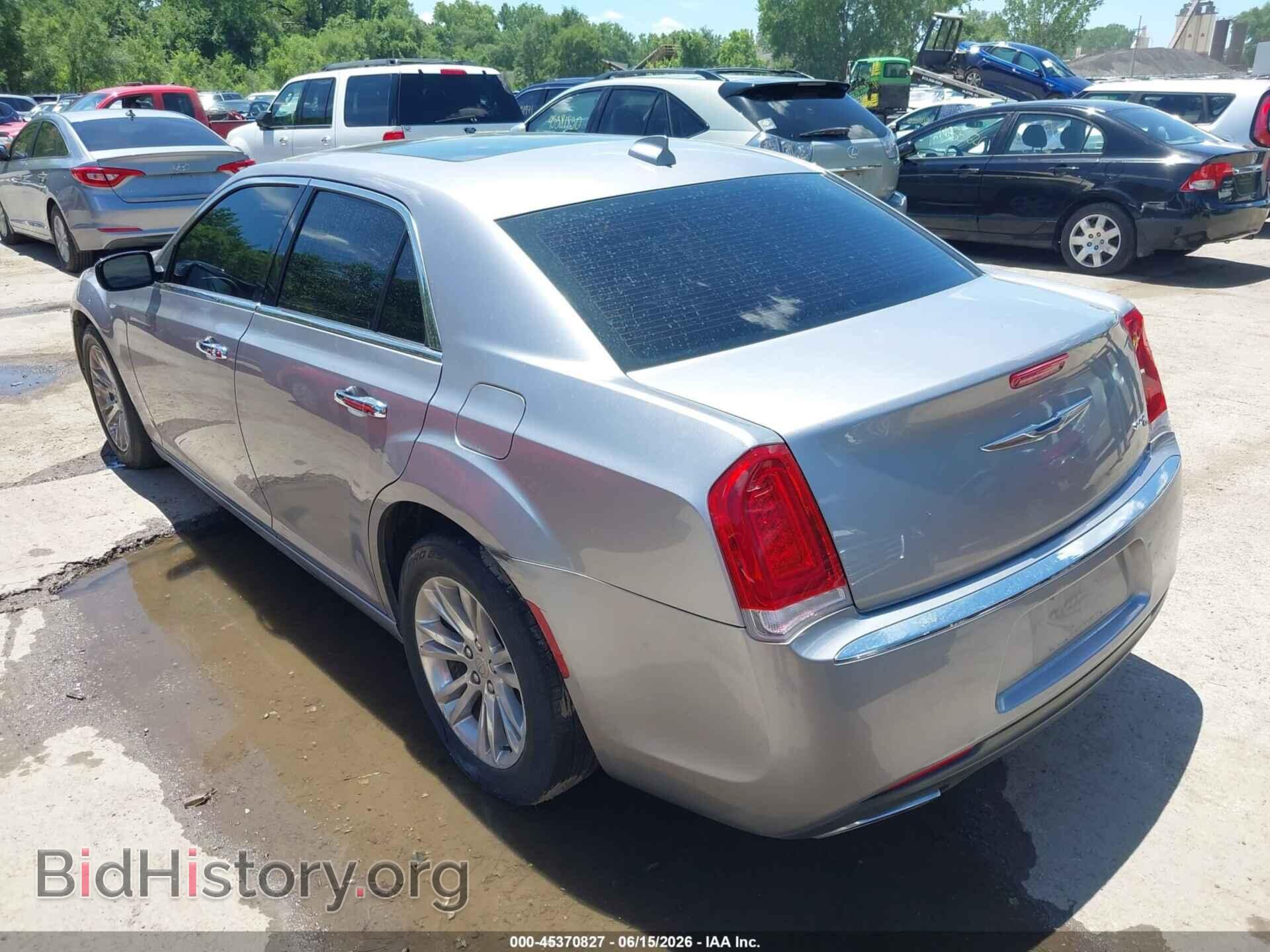 2017 CHRYSLER 300C - VIN: 2C3CCAEG0HH552237 - Фото 3