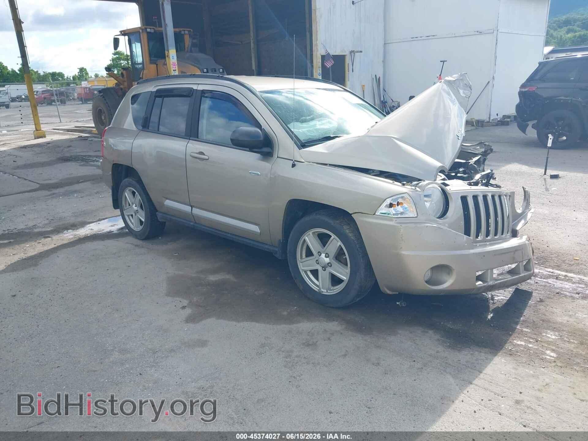 Фотография 1J4NF1FB1AD623358 - JEEP COMPASS 2010