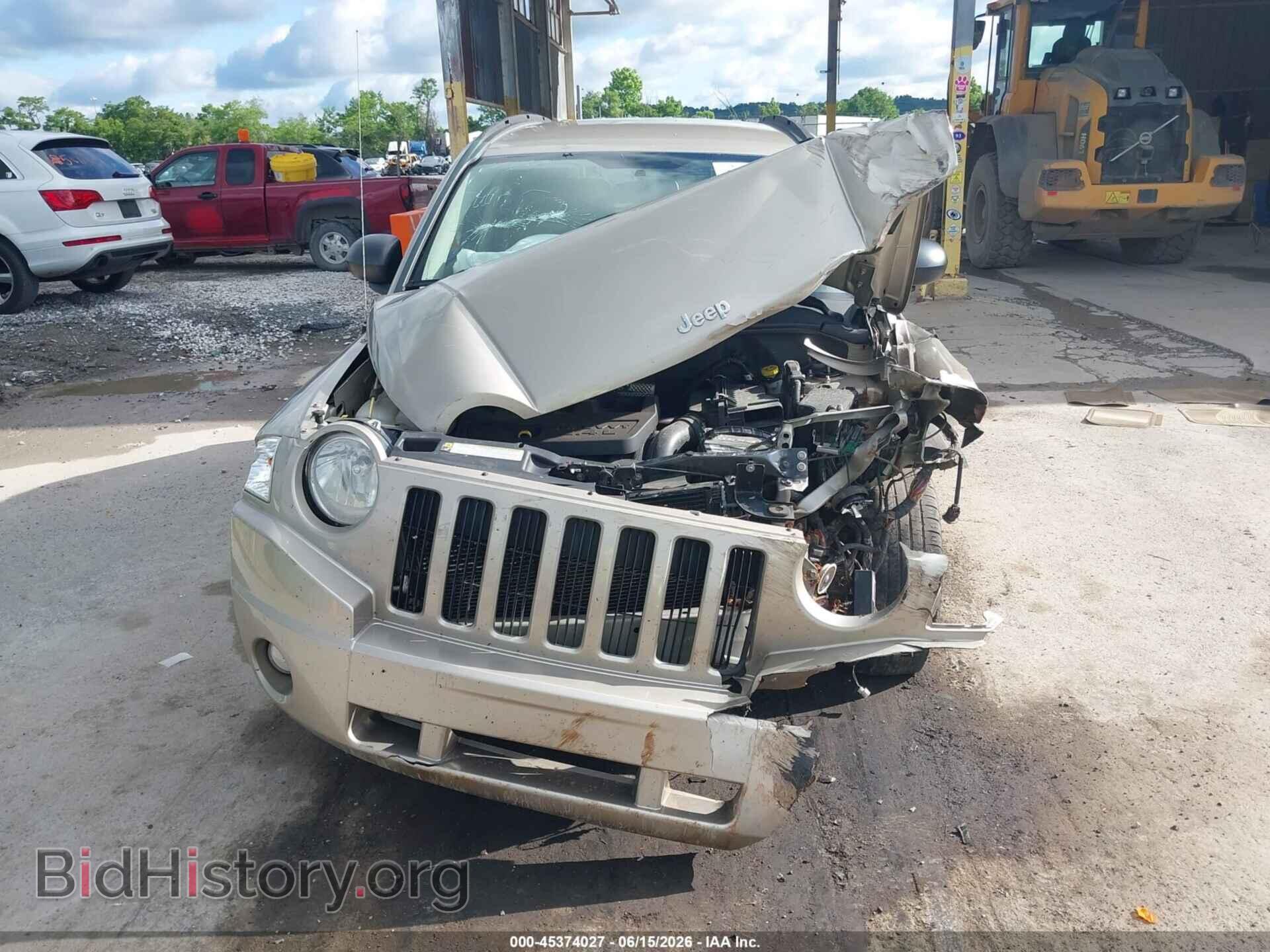 2010 JEEP COMPASS - VIN: 1J4NF1FB1AD623358 - Фото 6