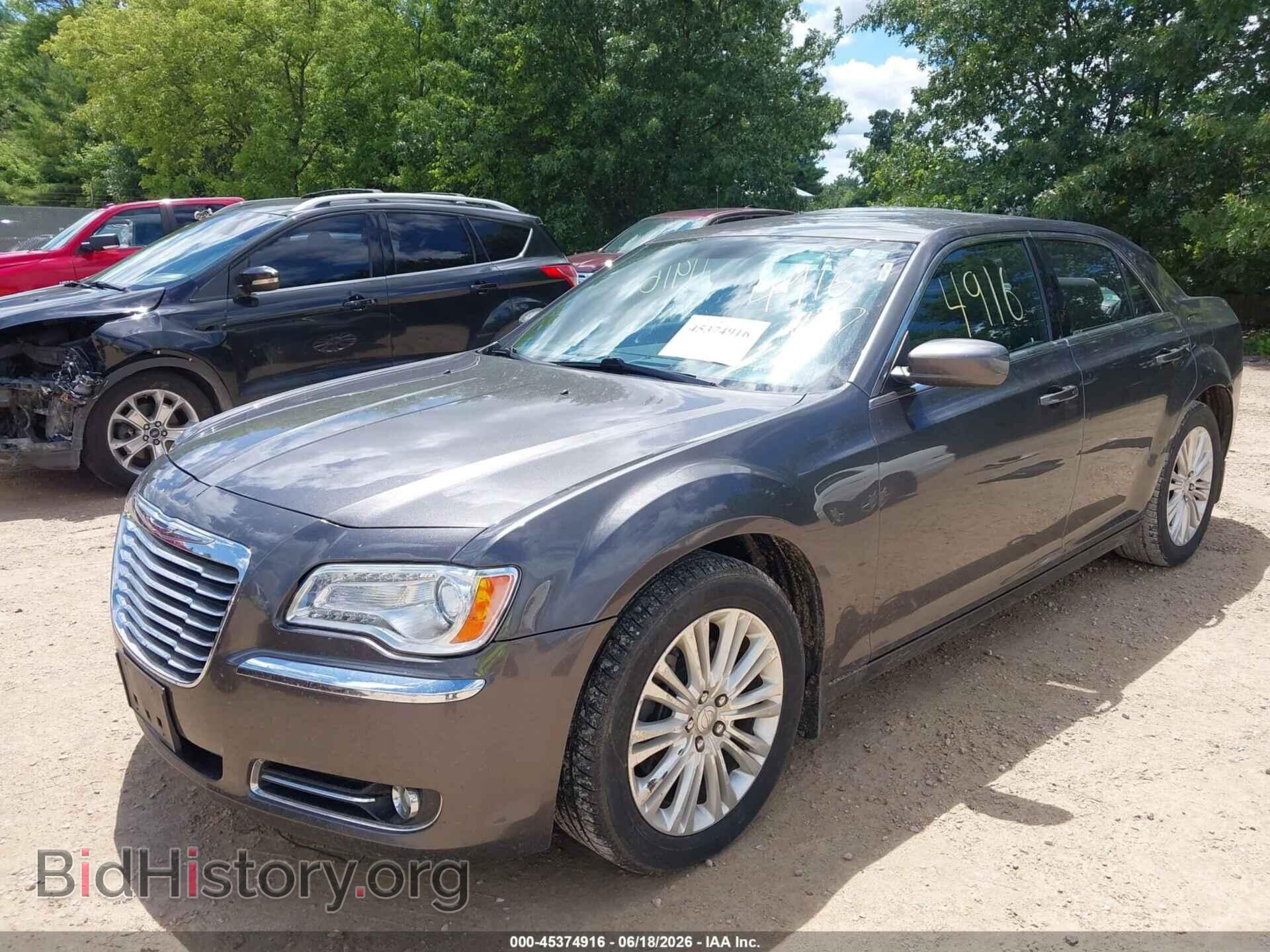 2013 CHRYSLER 300 - VIN: 2C3CCARGXDH558132 - Фото 2