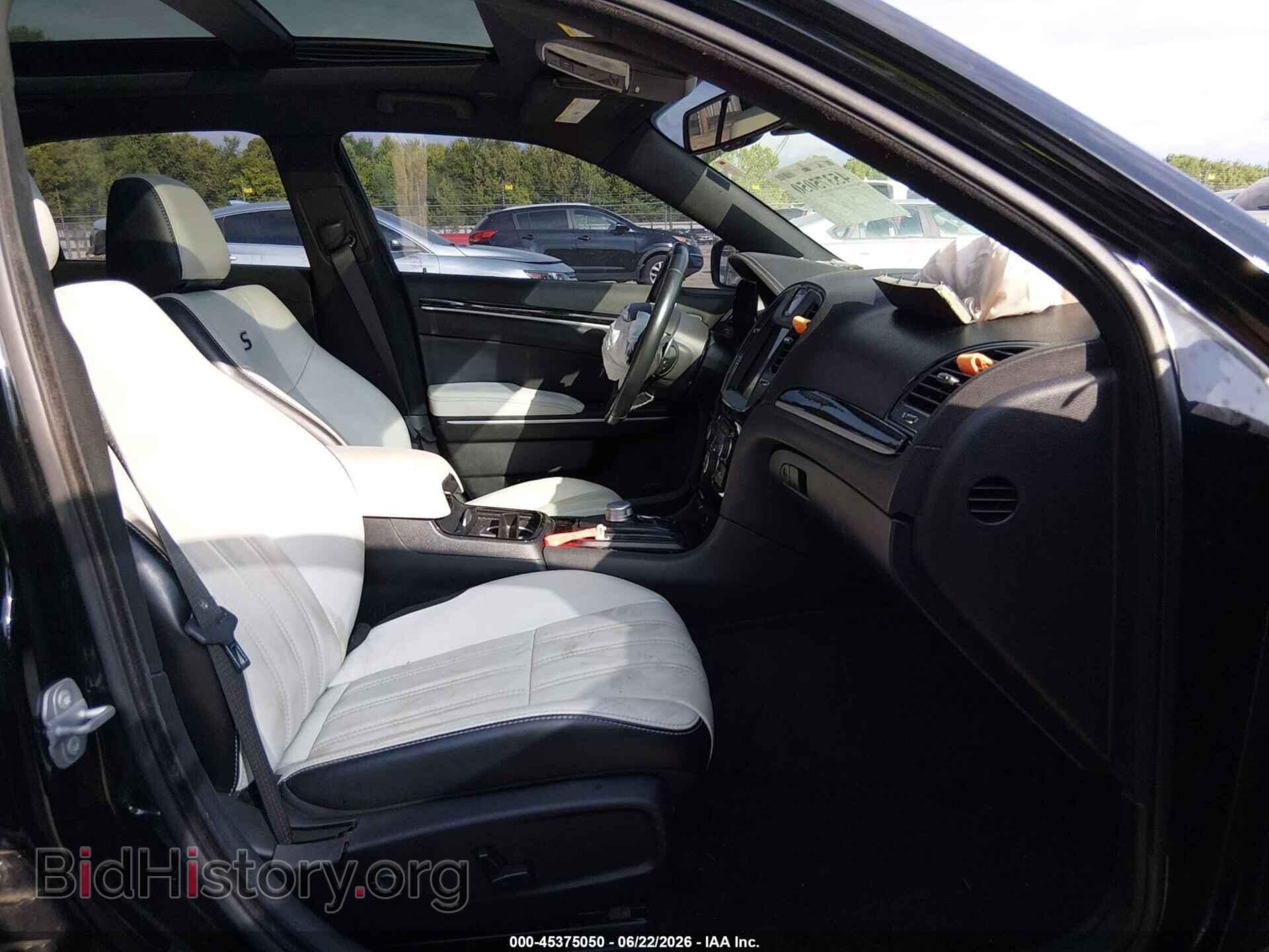 2018 CHRYSLER 300 - VIN: 2C3CCABG2JH142839 - Фото 5