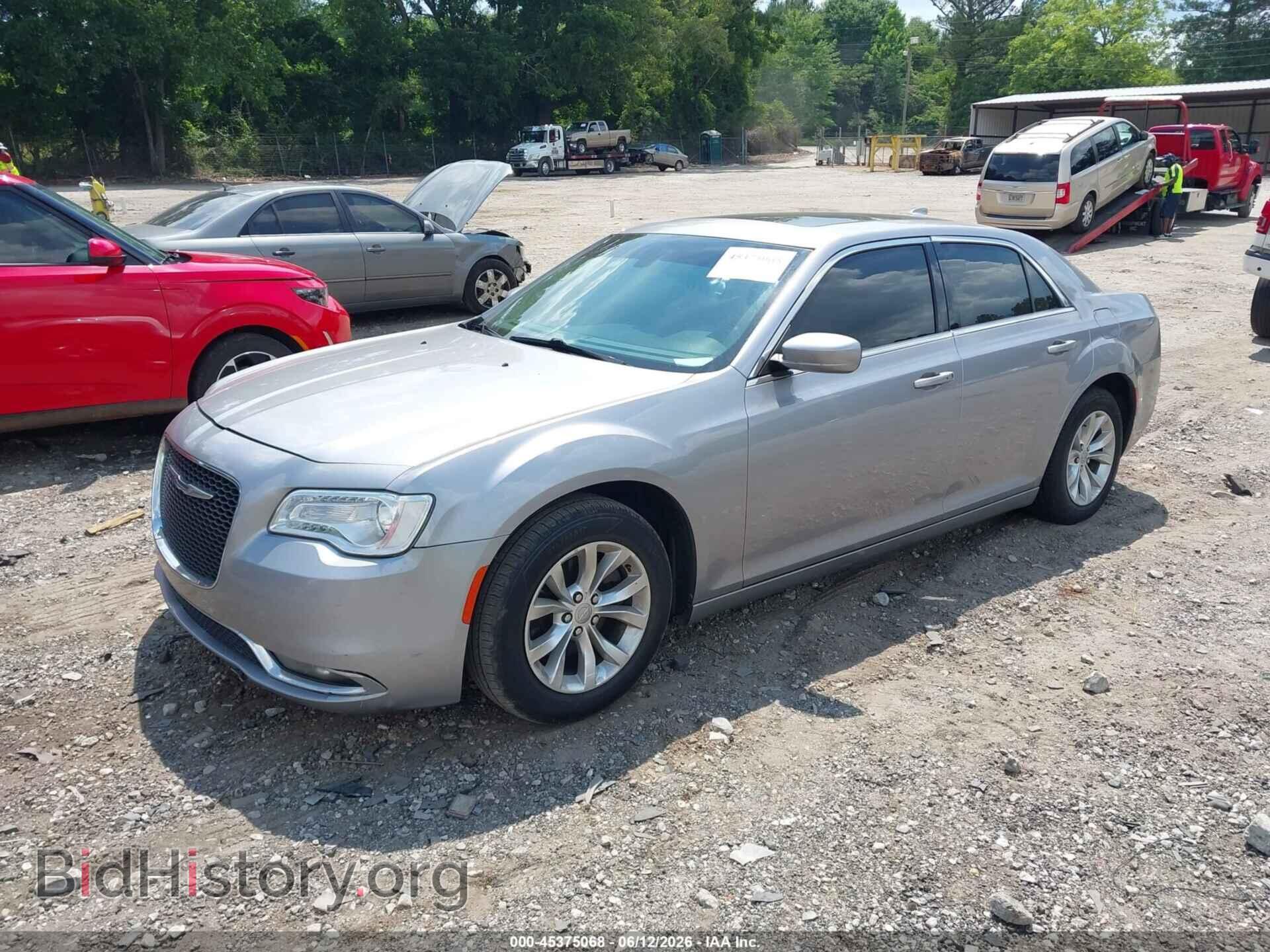 2016 CHRYSLER 300 - VIN: 2C3CCAAG2GH230137 - Фото 2