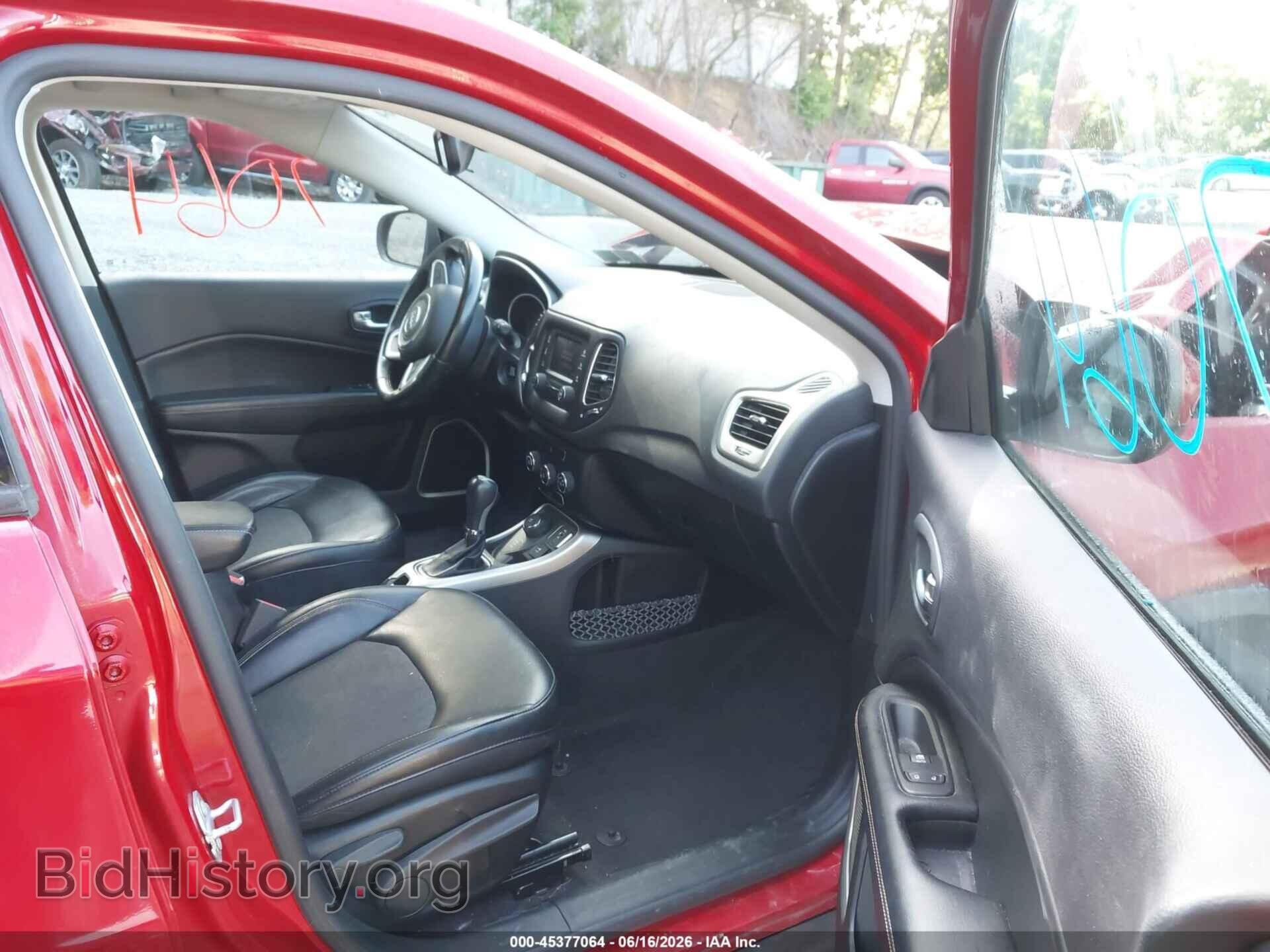 2018 JEEP COMPASS - VIN: 3C4NJDBBXJT143079 - Фото 5