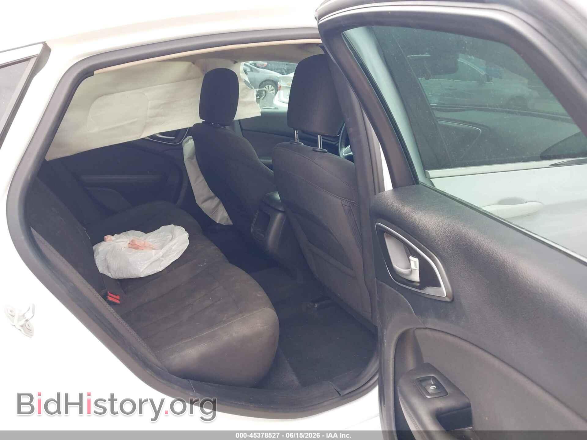2016 CHRYSLER 200 - VIN: 1C3CCCAB7GN103018 - Photo 8
