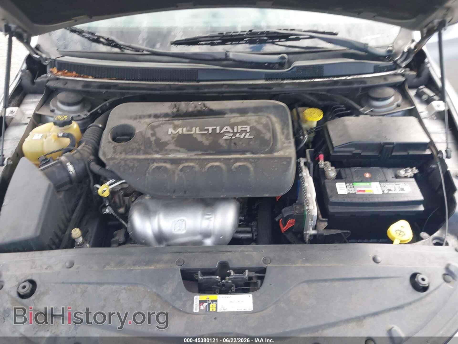 2016 CHRYSLER 200 - VIN: 1C3CCCAB3GN169727 - Photo 10