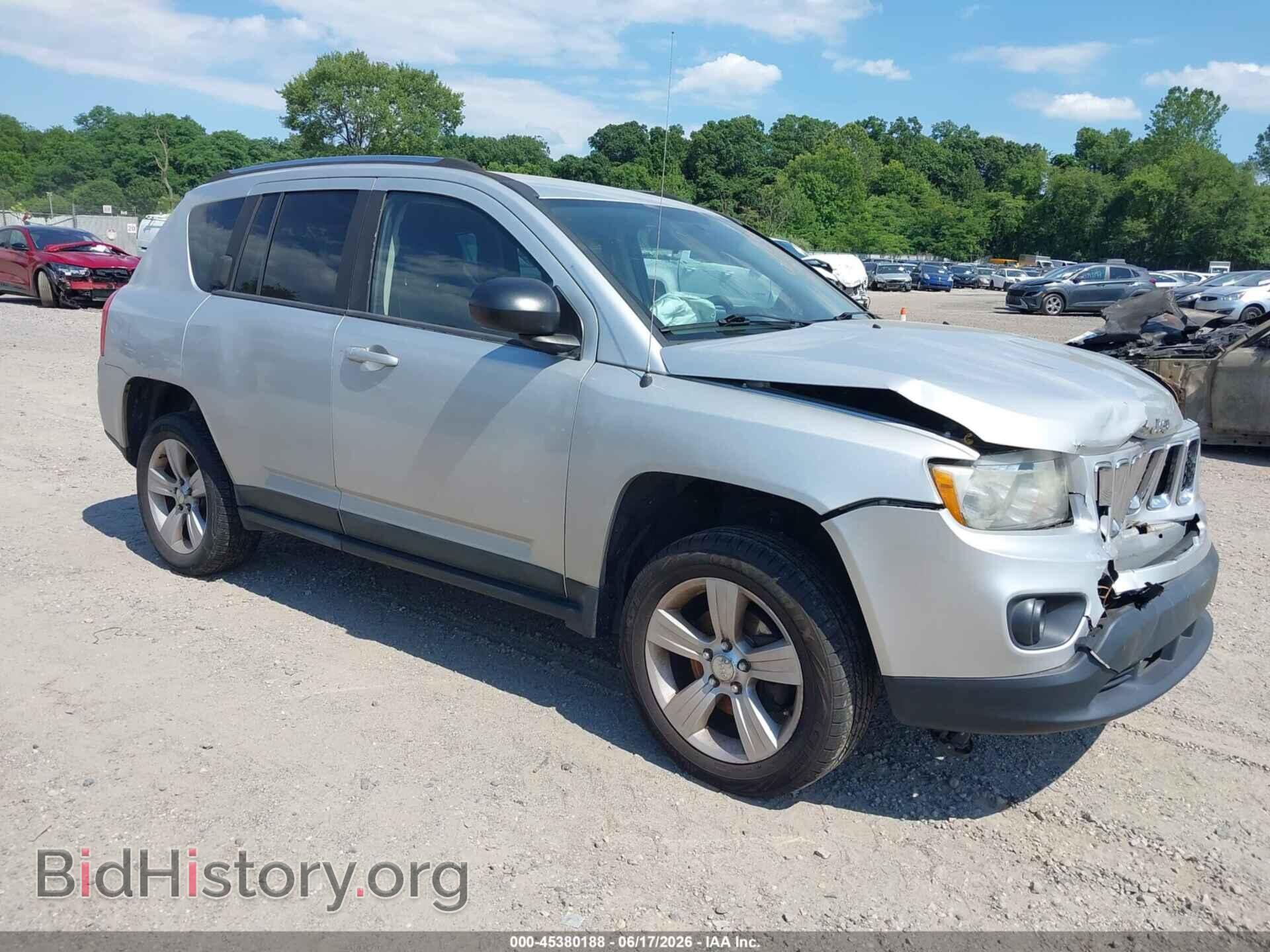 Фотография 1J4NF1FB5BD193464 - JEEP COMPASS 2011