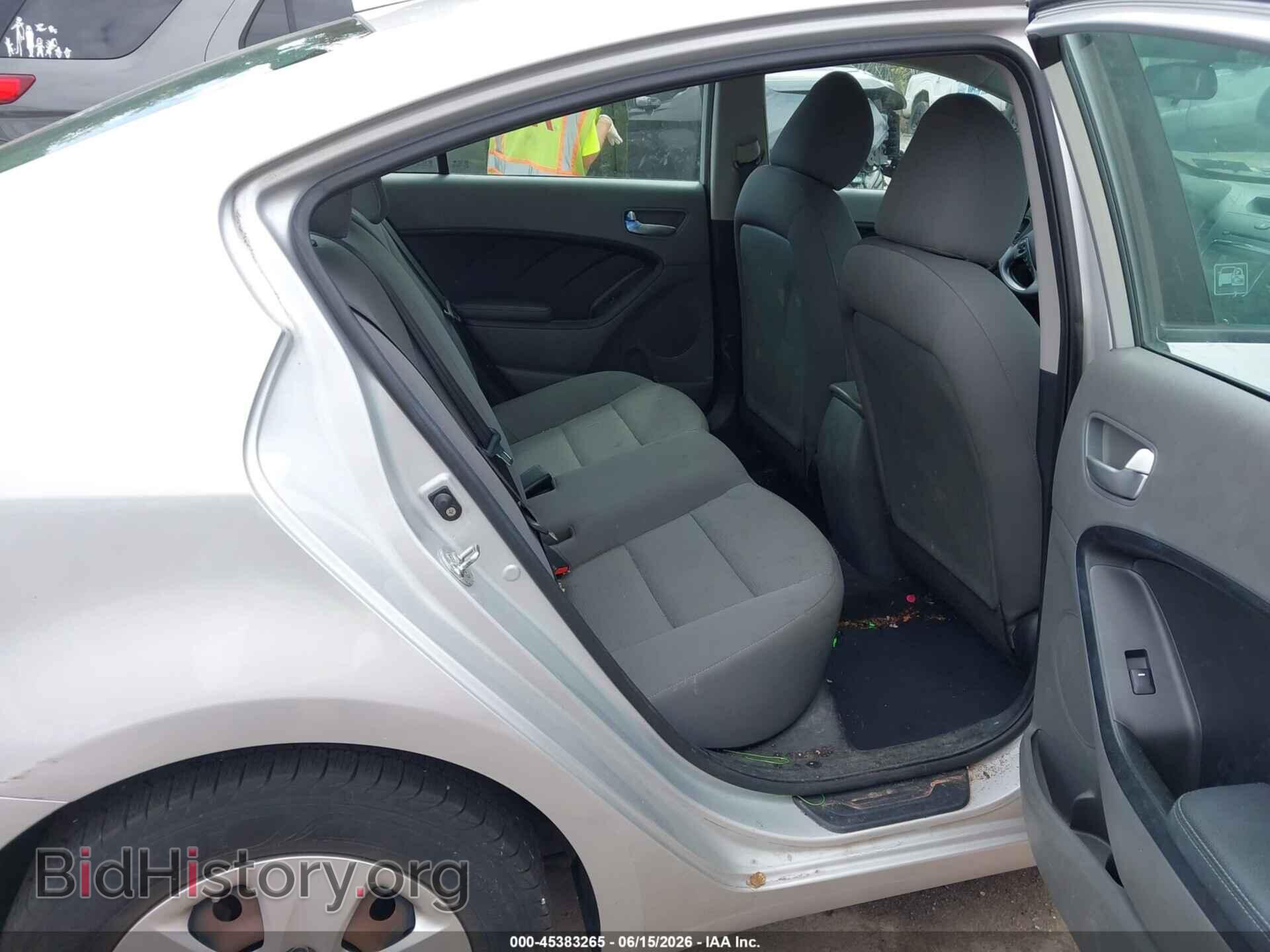 2017 KIA FORTE - VIN: 3KPFK4A76HE153802 - Фото 8