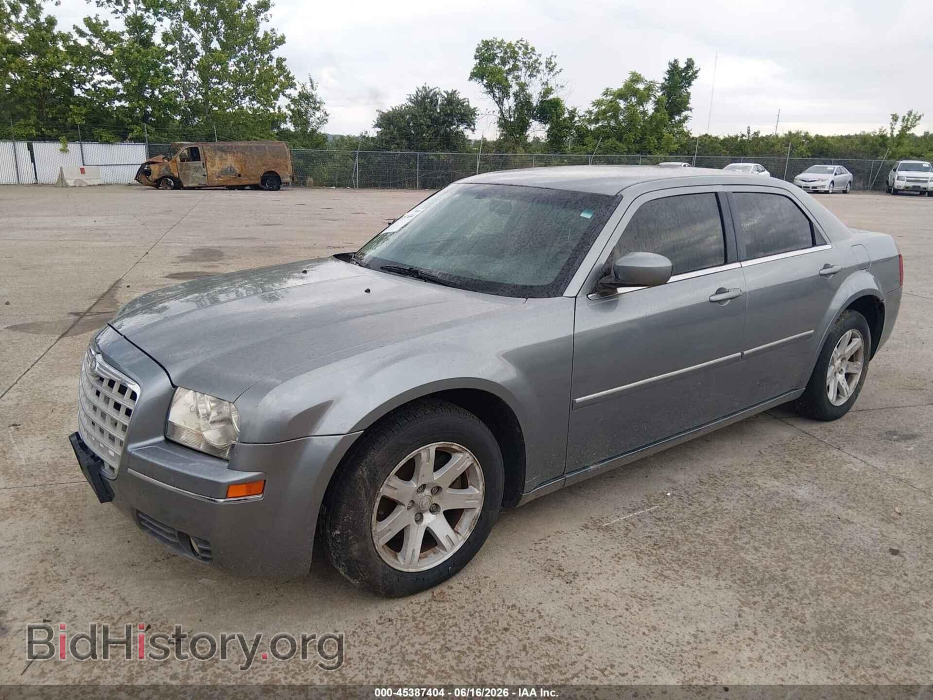 2007 CHRYSLER 300 - VIN: 2C3KA53G87H768301 - Фото 2