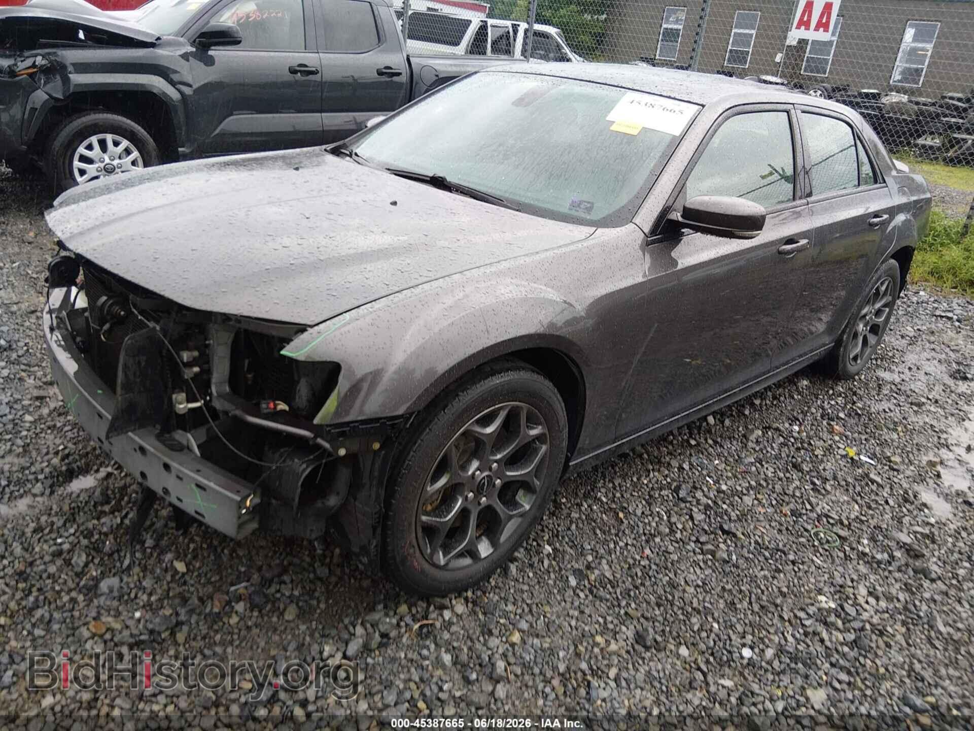 2018 CHRYSLER 300 - VIN: 2C3CCAGG8JH121292 - Фото 2