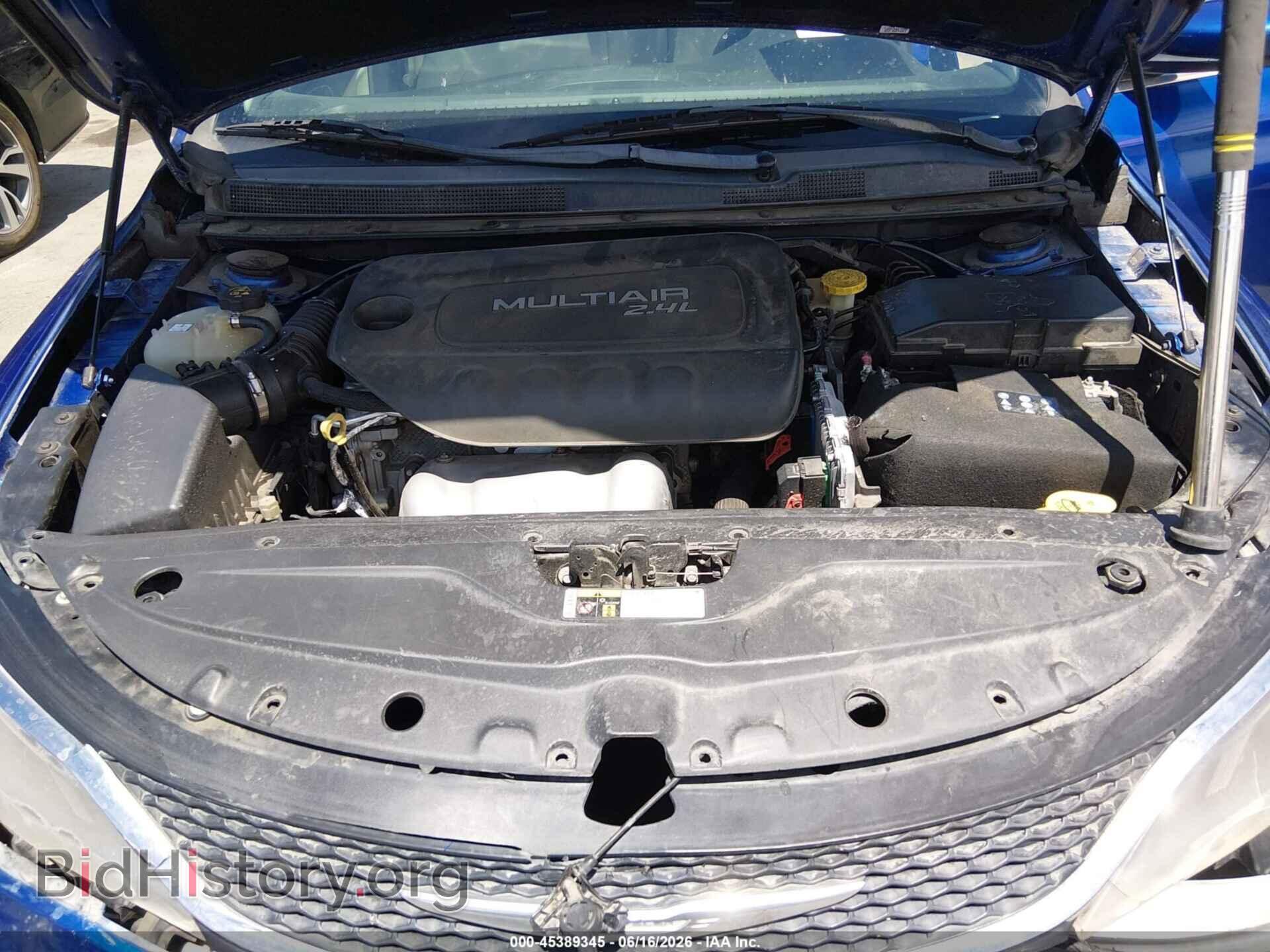 2015 CHRYSLER 200 - VIN: 1C3CCCAB2FN660577 - Фото 10