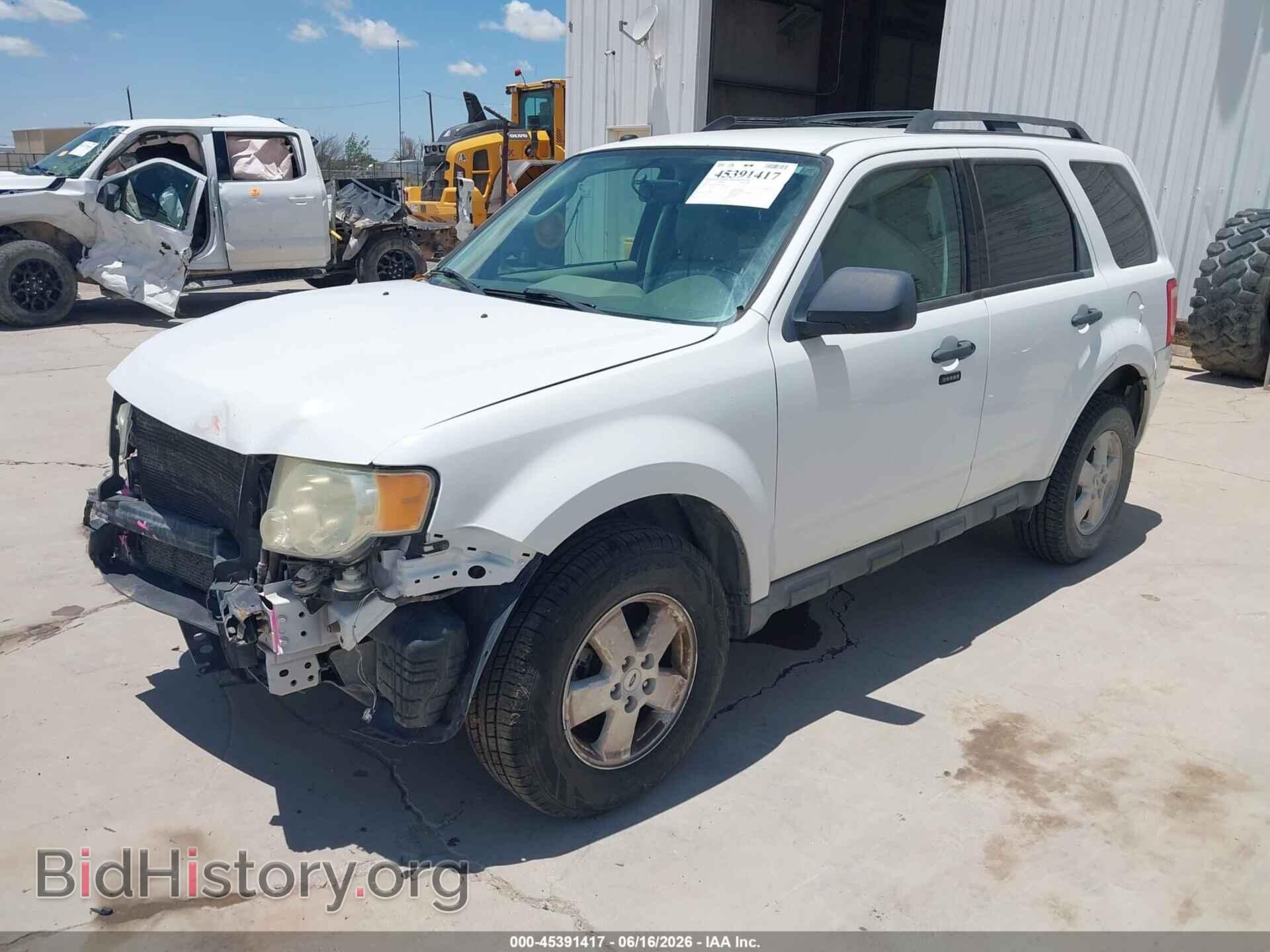 2011 FORD ESCAPE - VIN: 1FMCU9D72BKC39145 - Фото 2