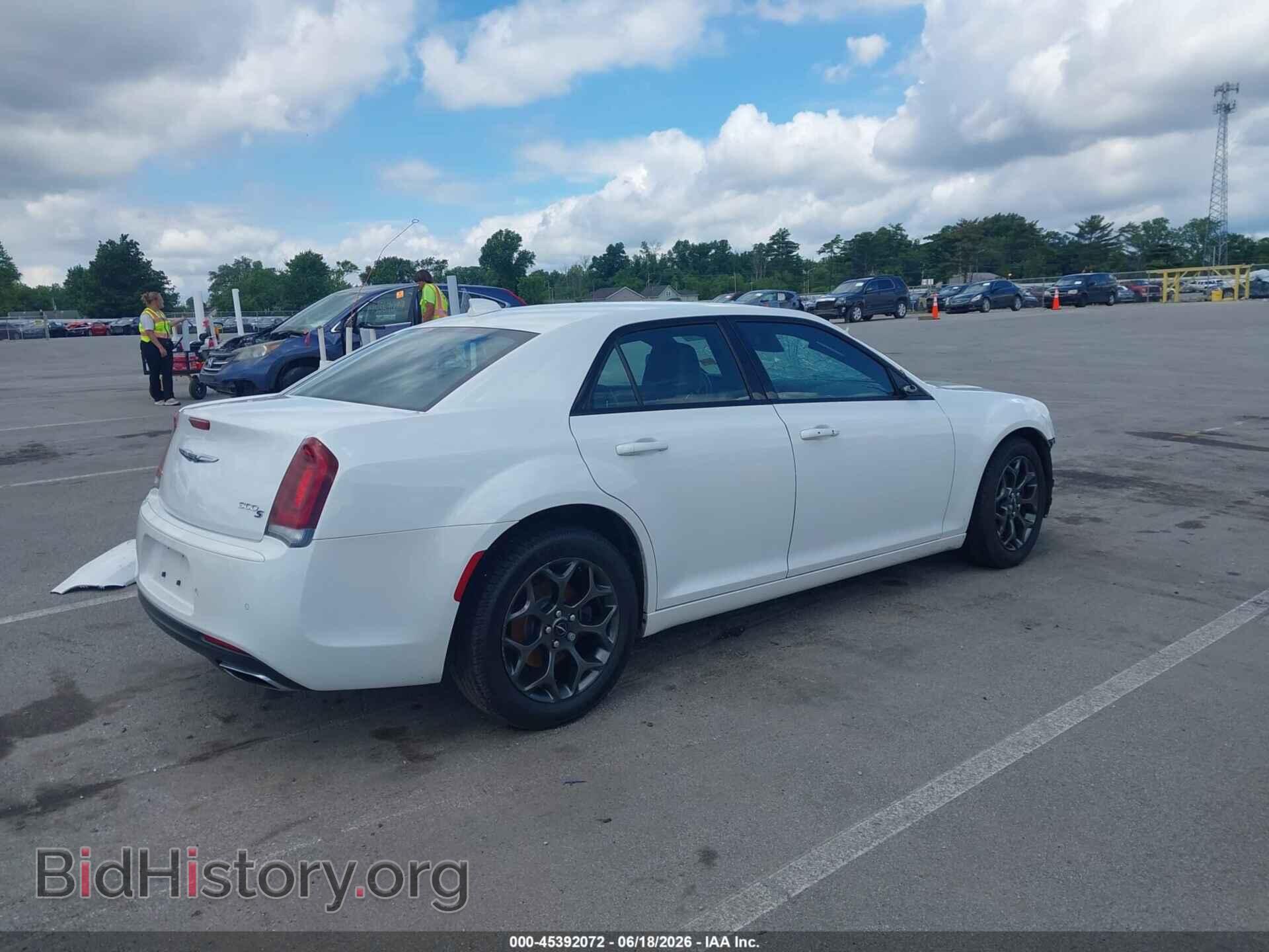 2016 CHRYSLER 300 - VIN: 2C3CCAGG7GH220842 - Photo 4