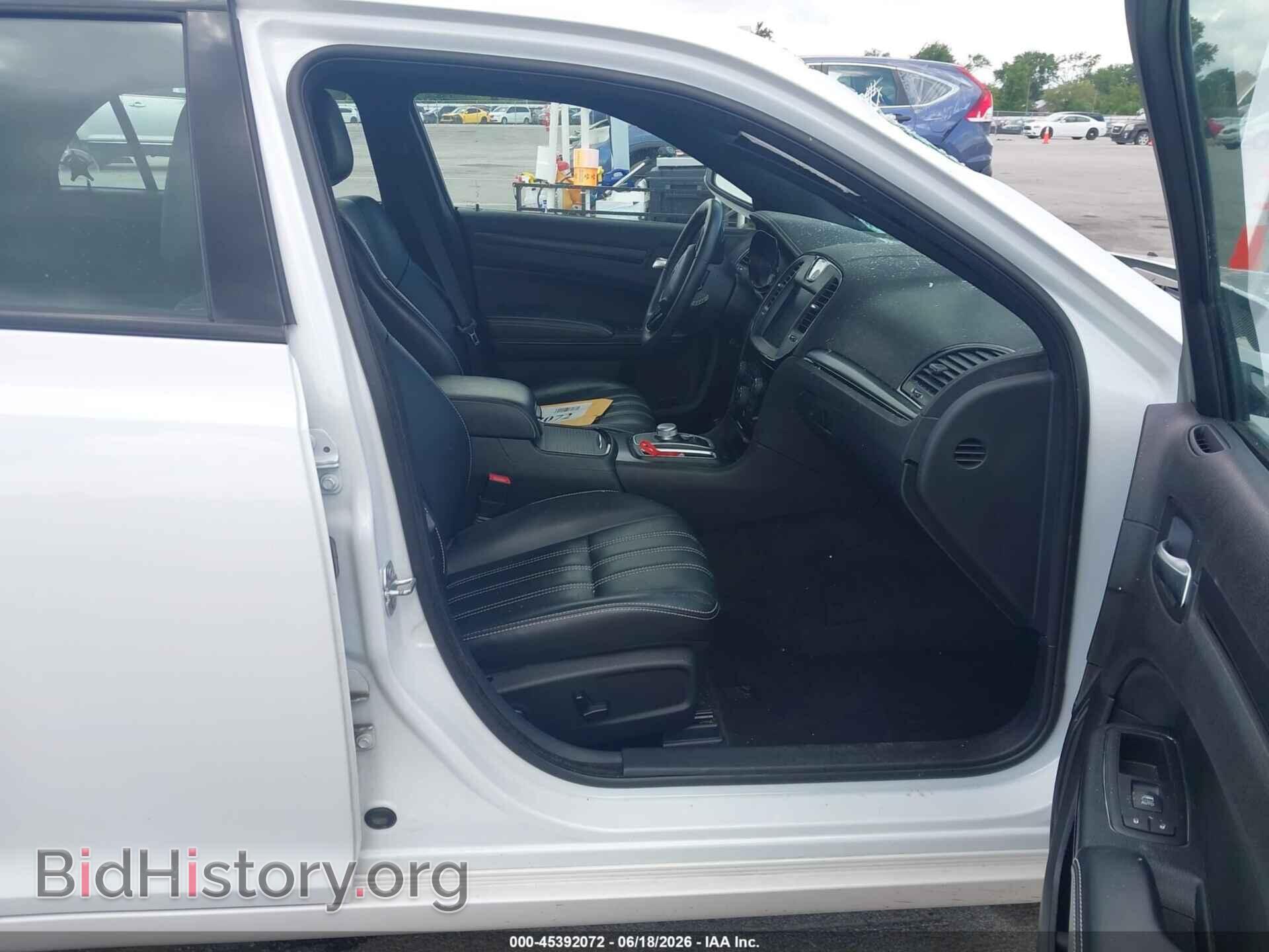 2016 CHRYSLER 300 - VIN: 2C3CCAGG7GH220842 - Photo 5