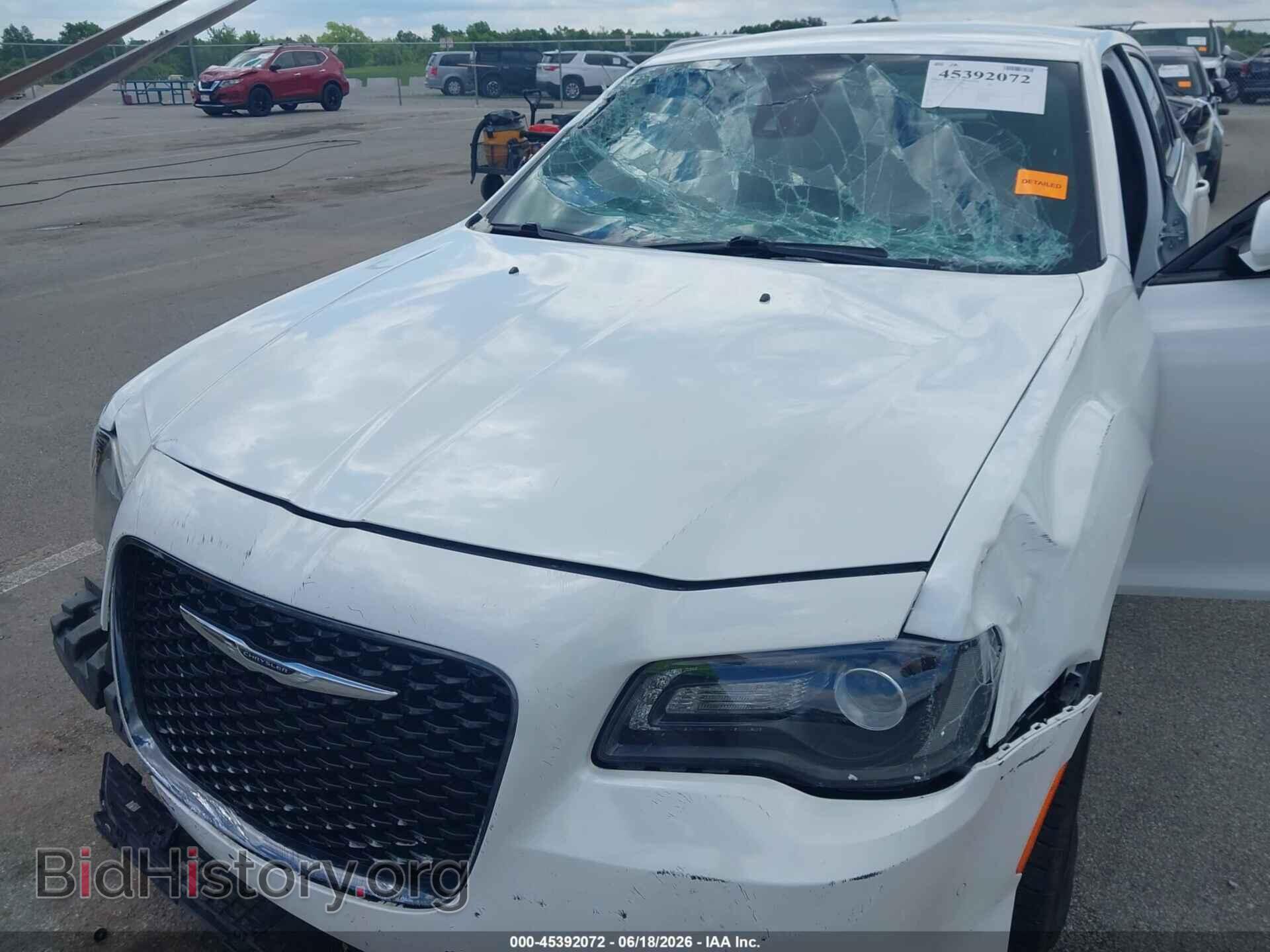 2016 CHRYSLER 300 - VIN: 2C3CCAGG7GH220842 - Photo 6