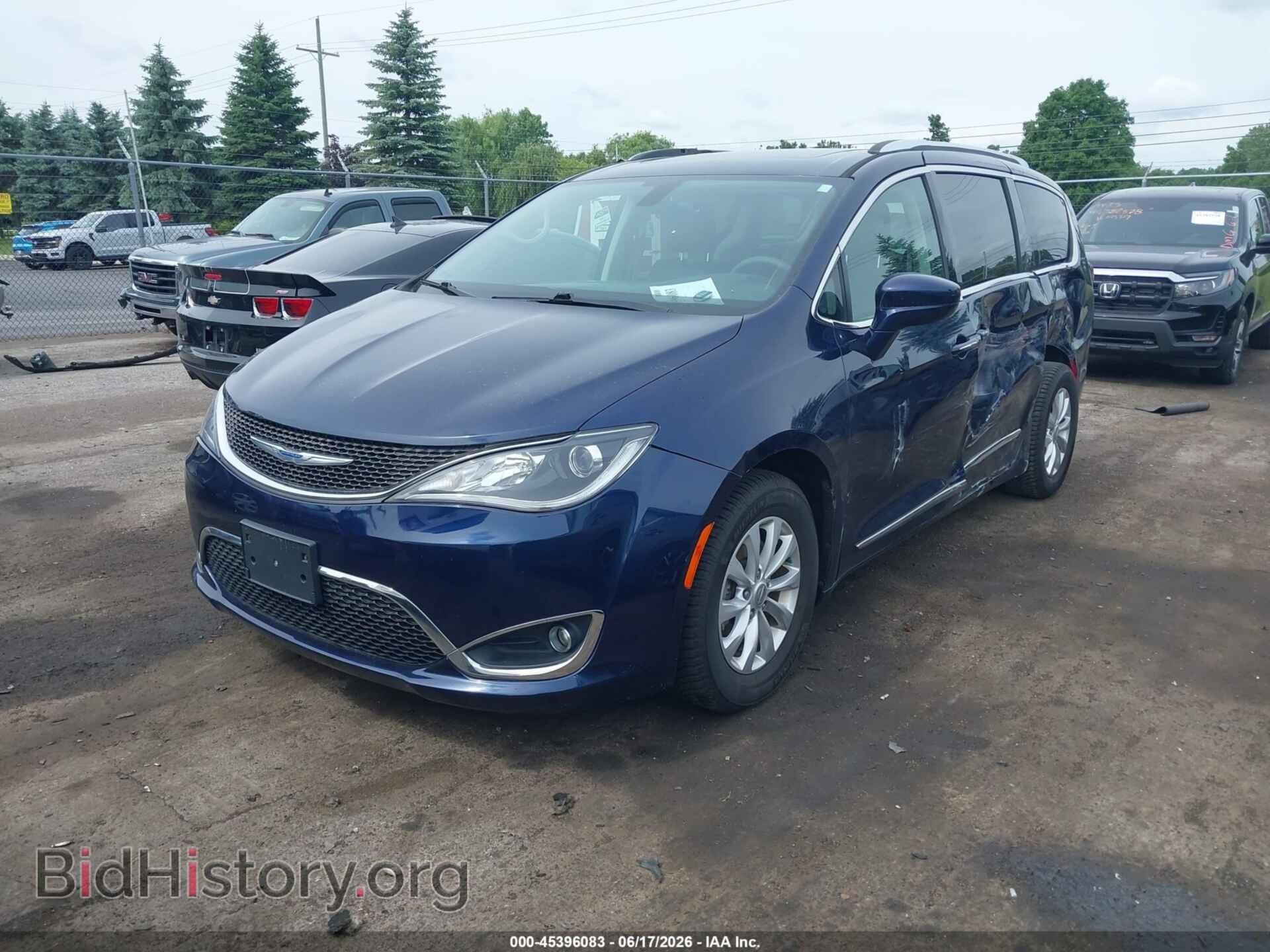 2018 CHRYSLER PACIFICA - VIN: 2C4RC1EG2JR175299 - Photo 2
