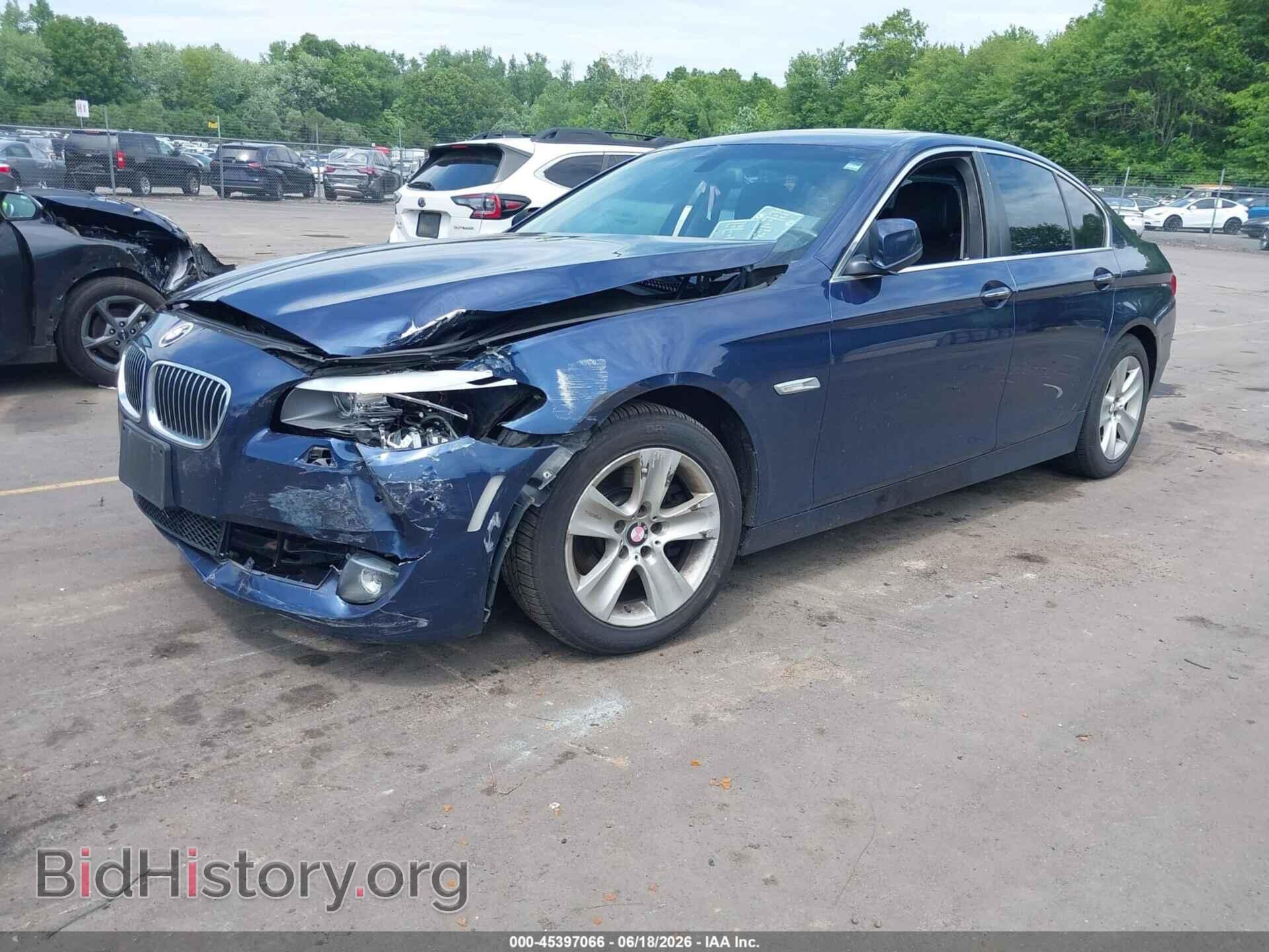 2013 BMW 528I - VIN: WBAXH5C58DD109846 - Фото 2