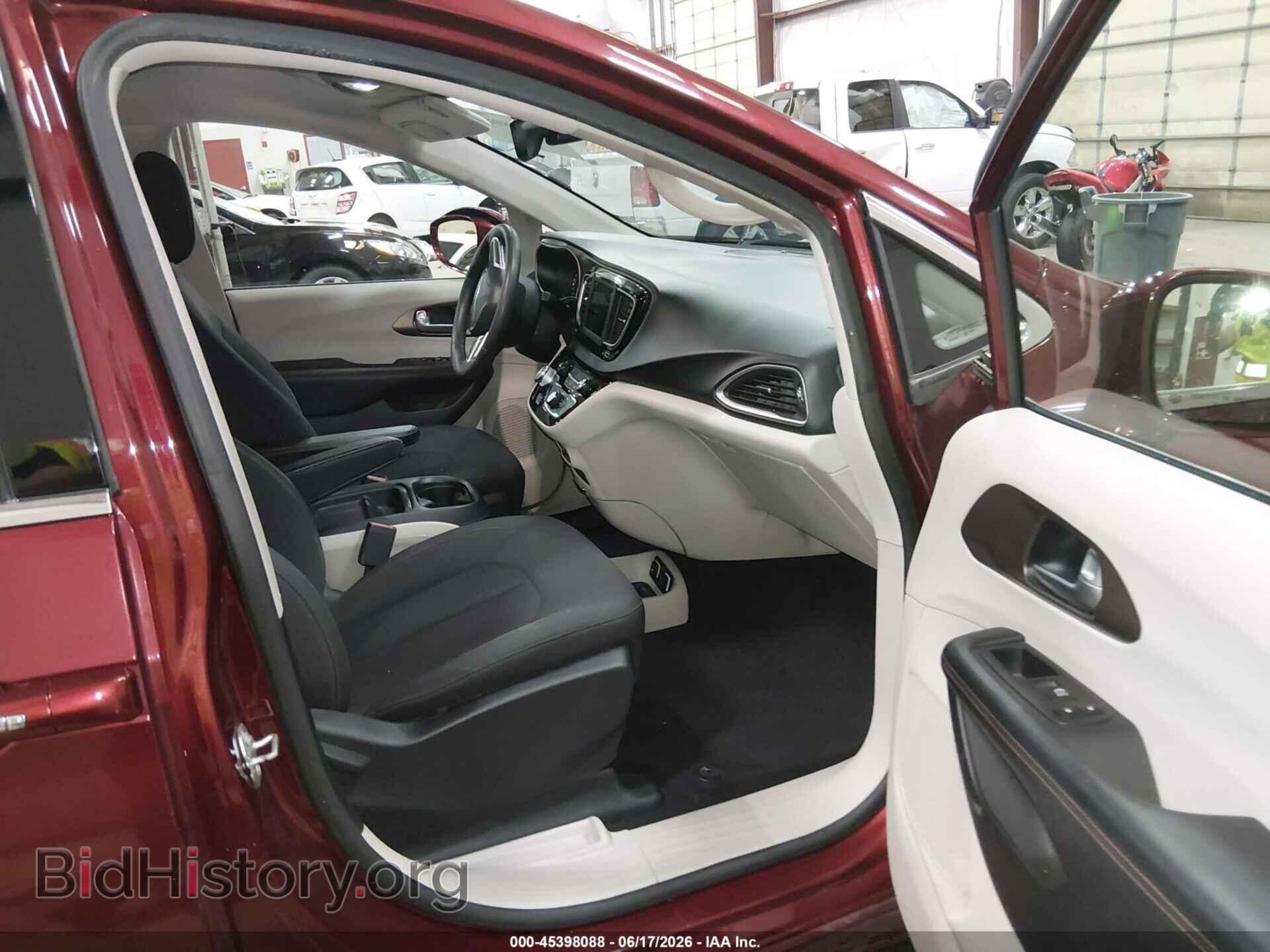 2018 CHRYSLER PACIFICA - VIN: 2C4RC1FG8JR123769 - Photo 5