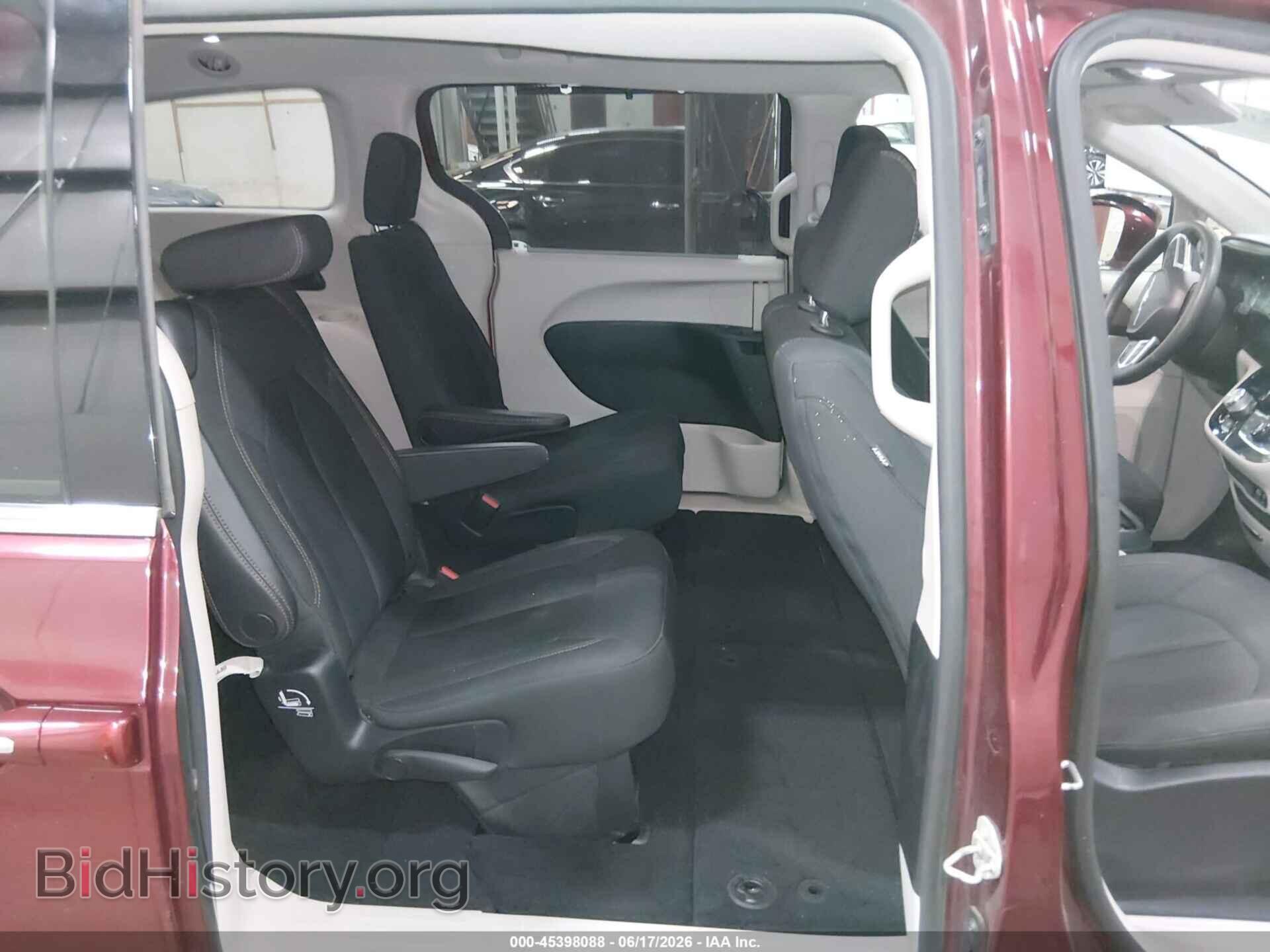 2018 CHRYSLER PACIFICA - VIN: 2C4RC1FG8JR123769 - Photo 8