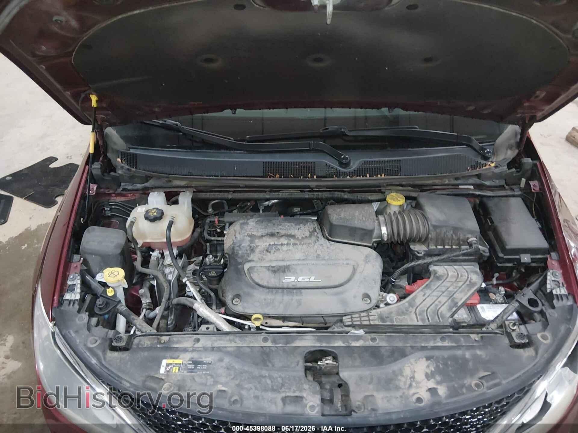 2018 CHRYSLER PACIFICA - VIN: 2C4RC1FG8JR123769 - Photo 10