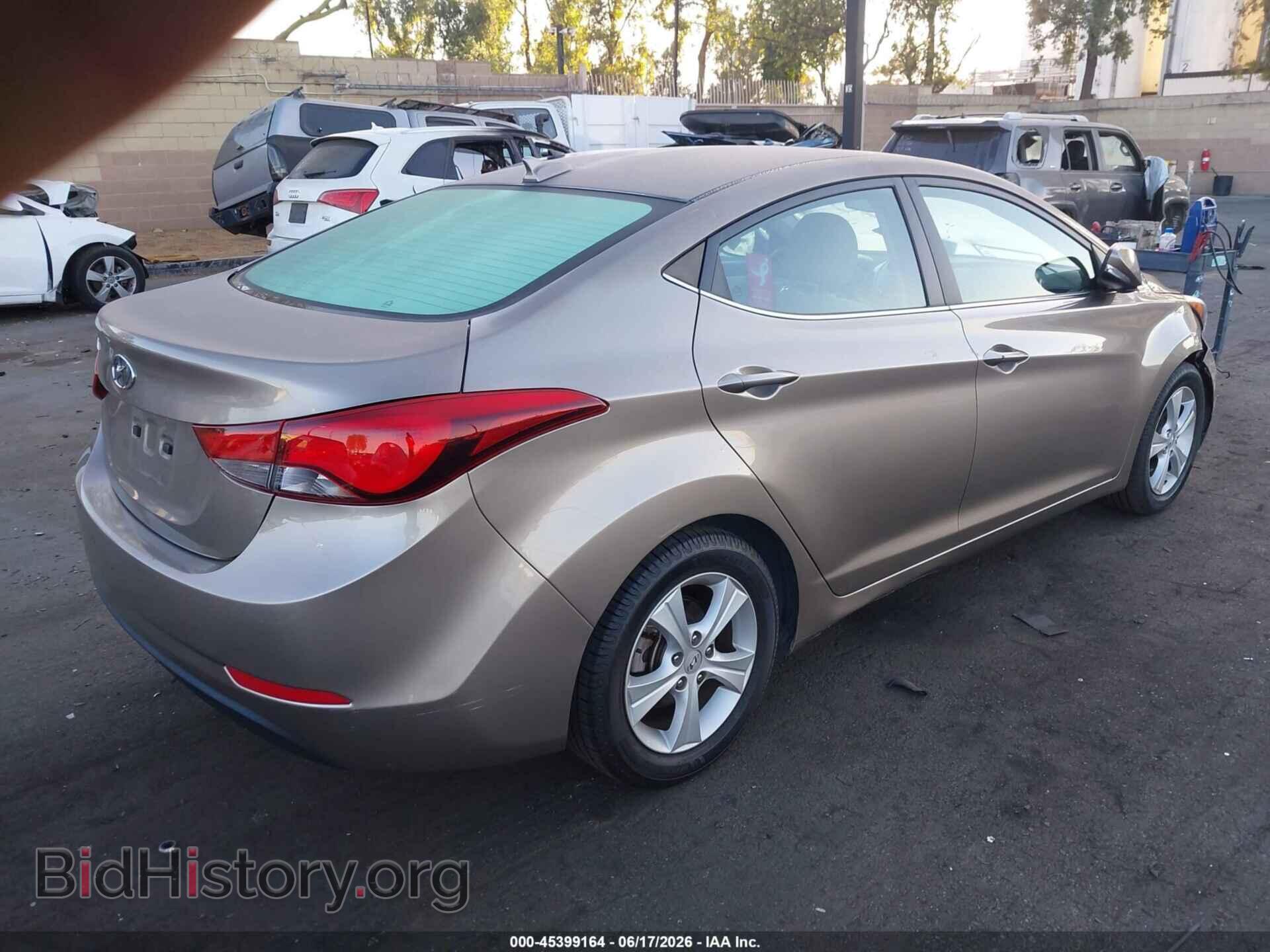 2016 HYUNDAI ELANTRA - VIN: 5NPDH4AE2GH771925 - Фото 4