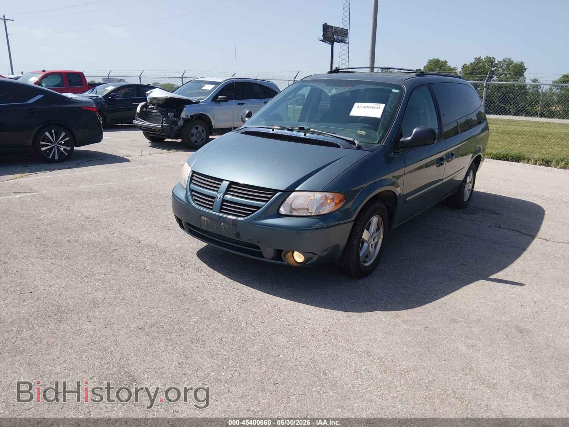 2005 DODGE CARAVAN - VIN: 2D4GP44L75R129696 - Photo 2