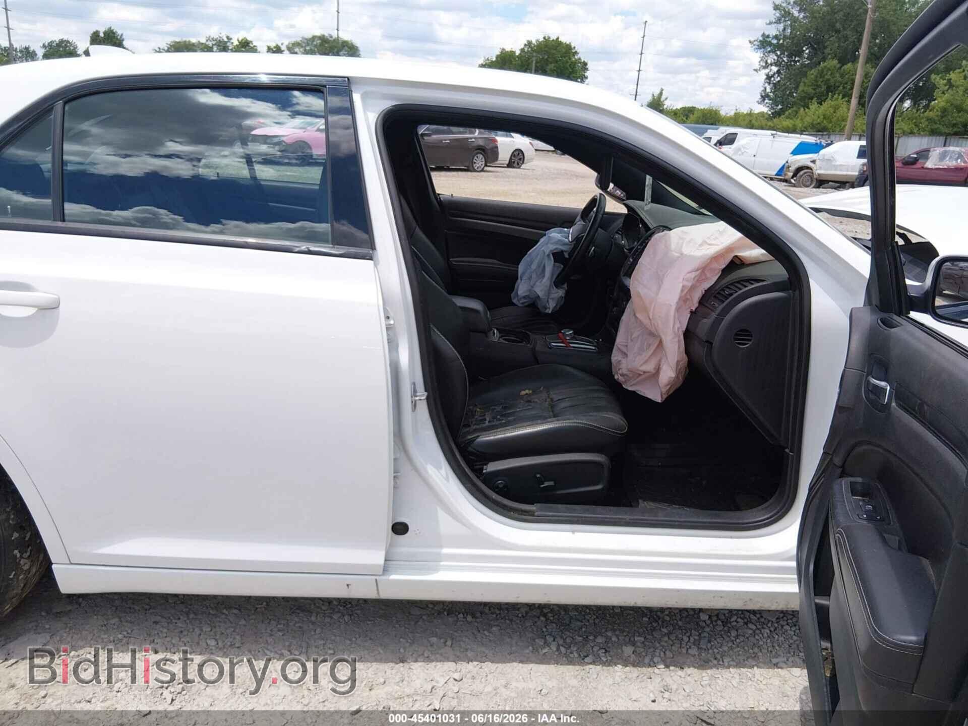 2016 CHRYSLER 300 - VIN: 2C3CCAGG2GH253229 - Фото 5