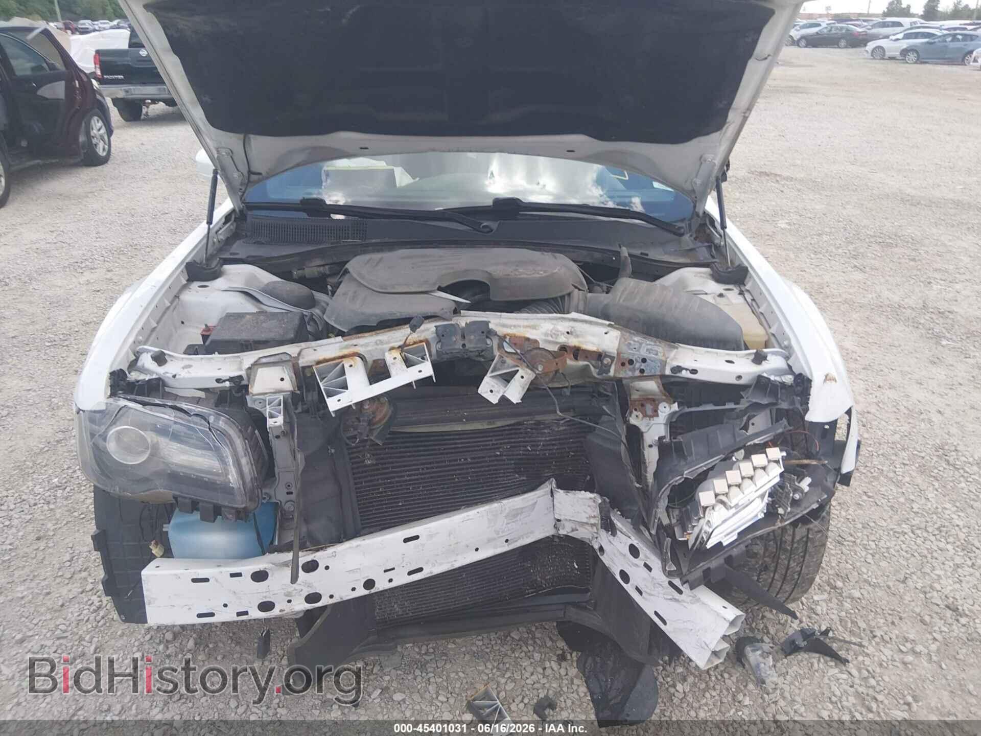 2016 CHRYSLER 300 - VIN: 2C3CCAGG2GH253229 - Фото 10