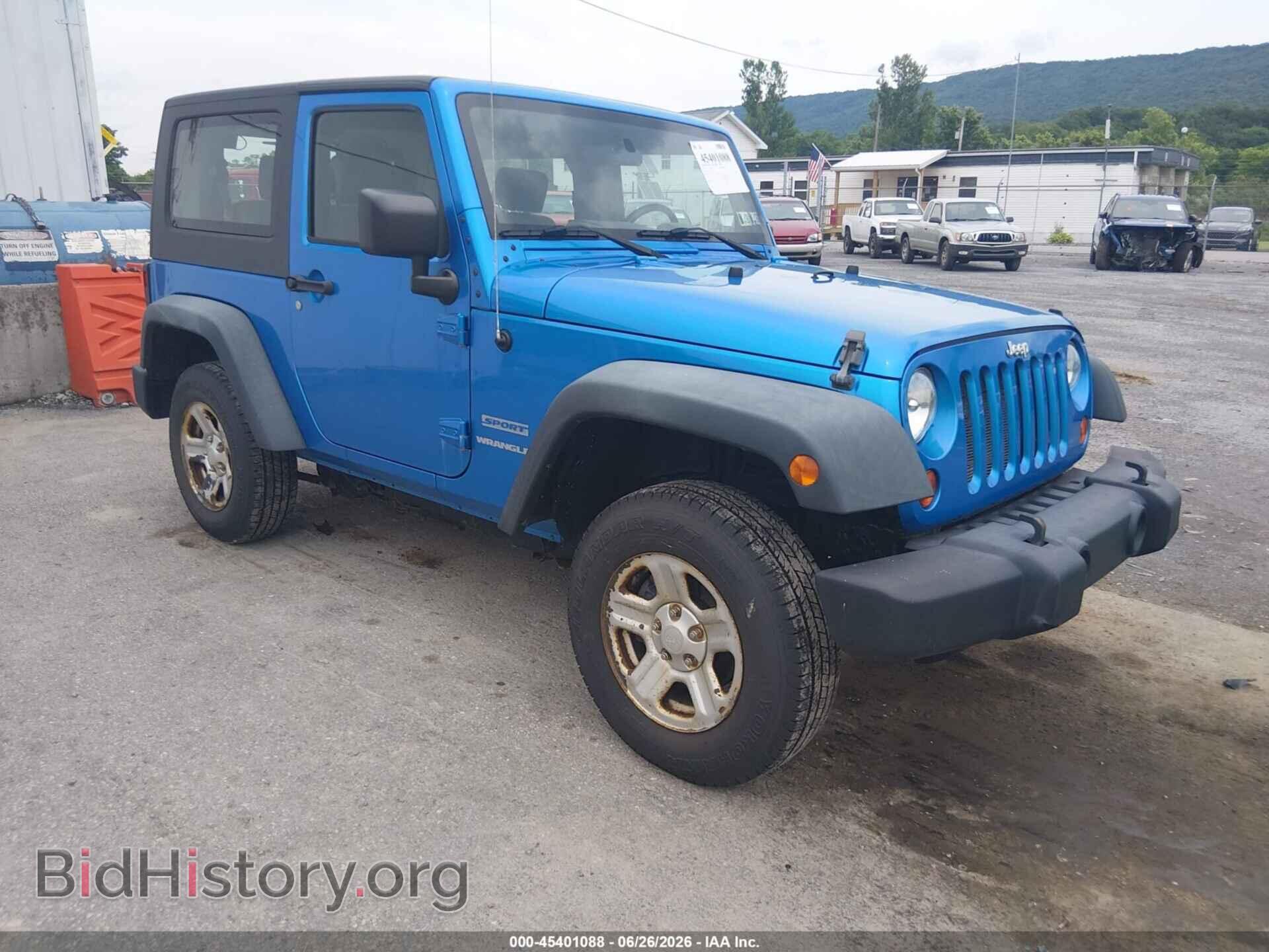 Photo 1J4AA2D13AL227385 - JEEP WRANGLER 2010