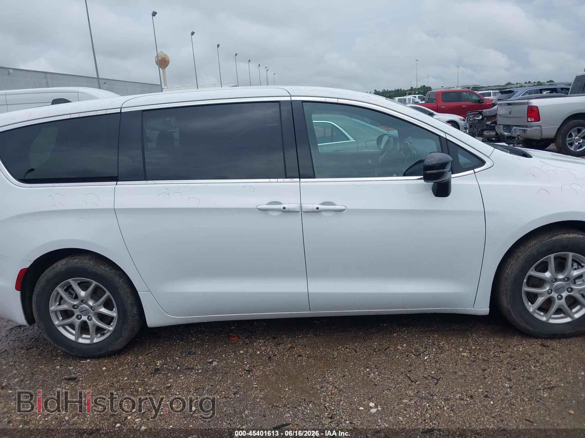 2025 CHRYSLER PACIFICA - VIN: 2C4RC1BG2SR570458 - Photo 13