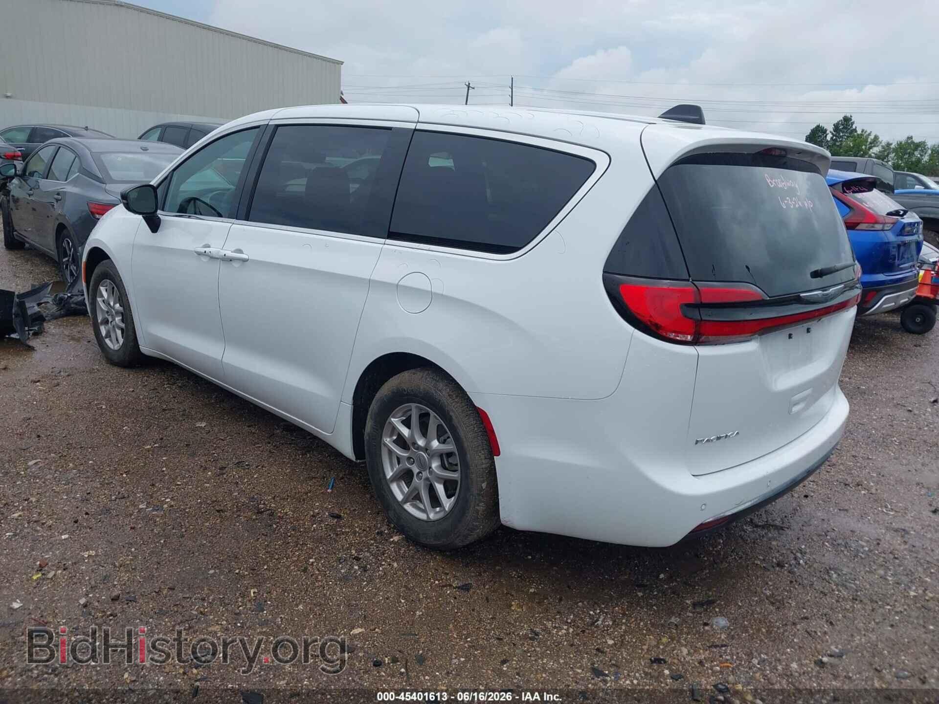 2025 CHRYSLER PACIFICA - VIN: 2C4RC1BG2SR570458 - Photo 3