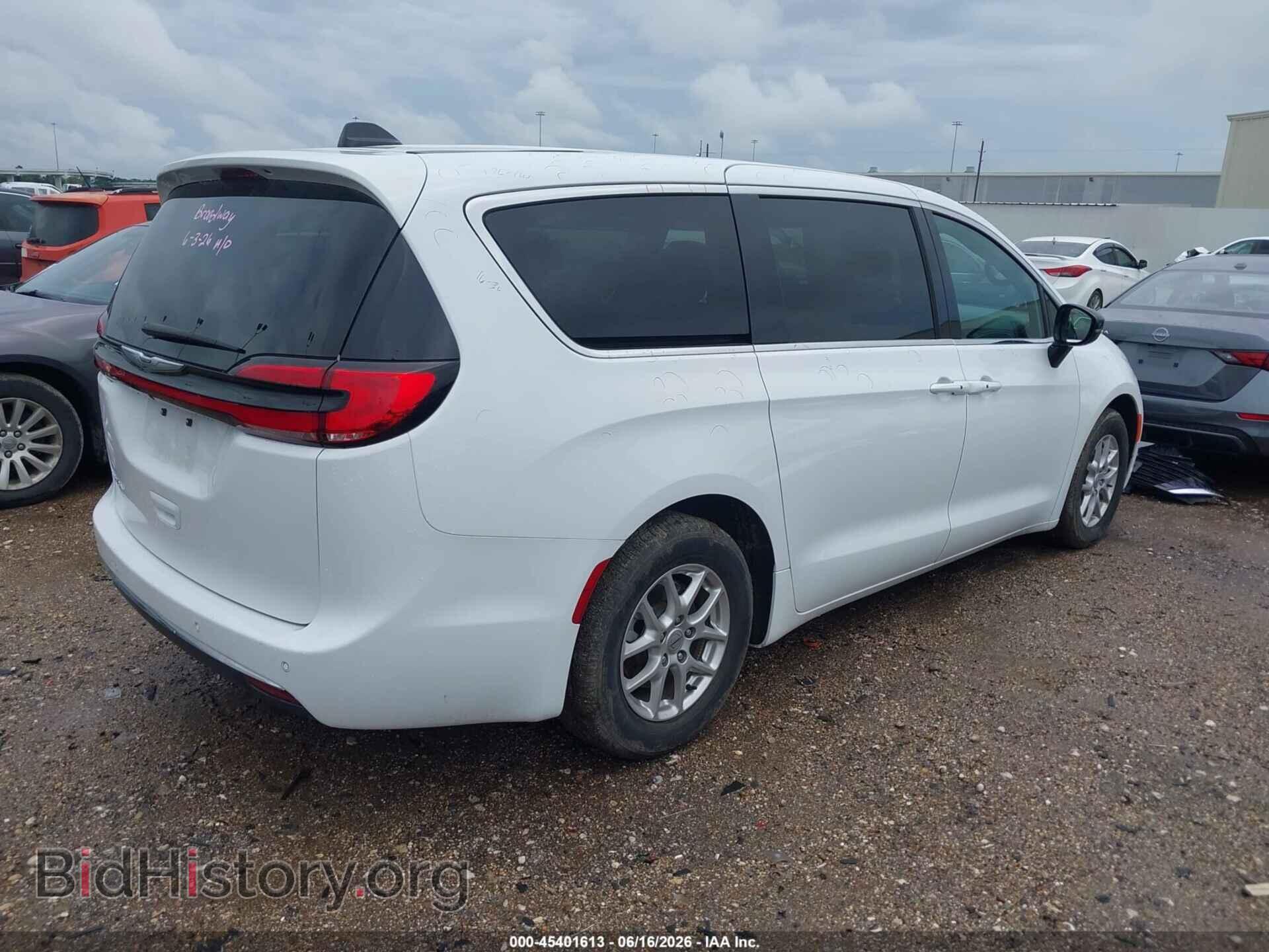 2025 CHRYSLER PACIFICA - VIN: 2C4RC1BG2SR570458 - Photo 4