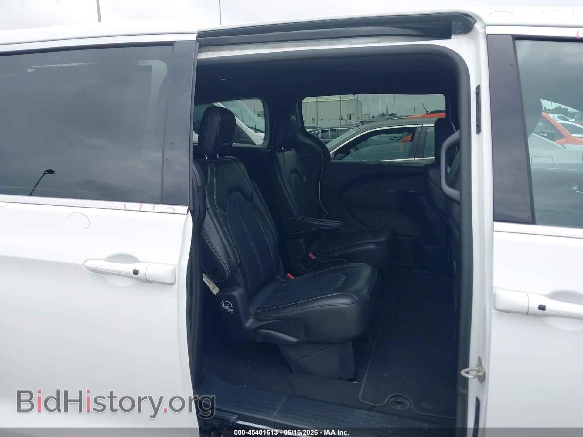 2025 CHRYSLER PACIFICA - VIN: 2C4RC1BG2SR570458 - Photo 8