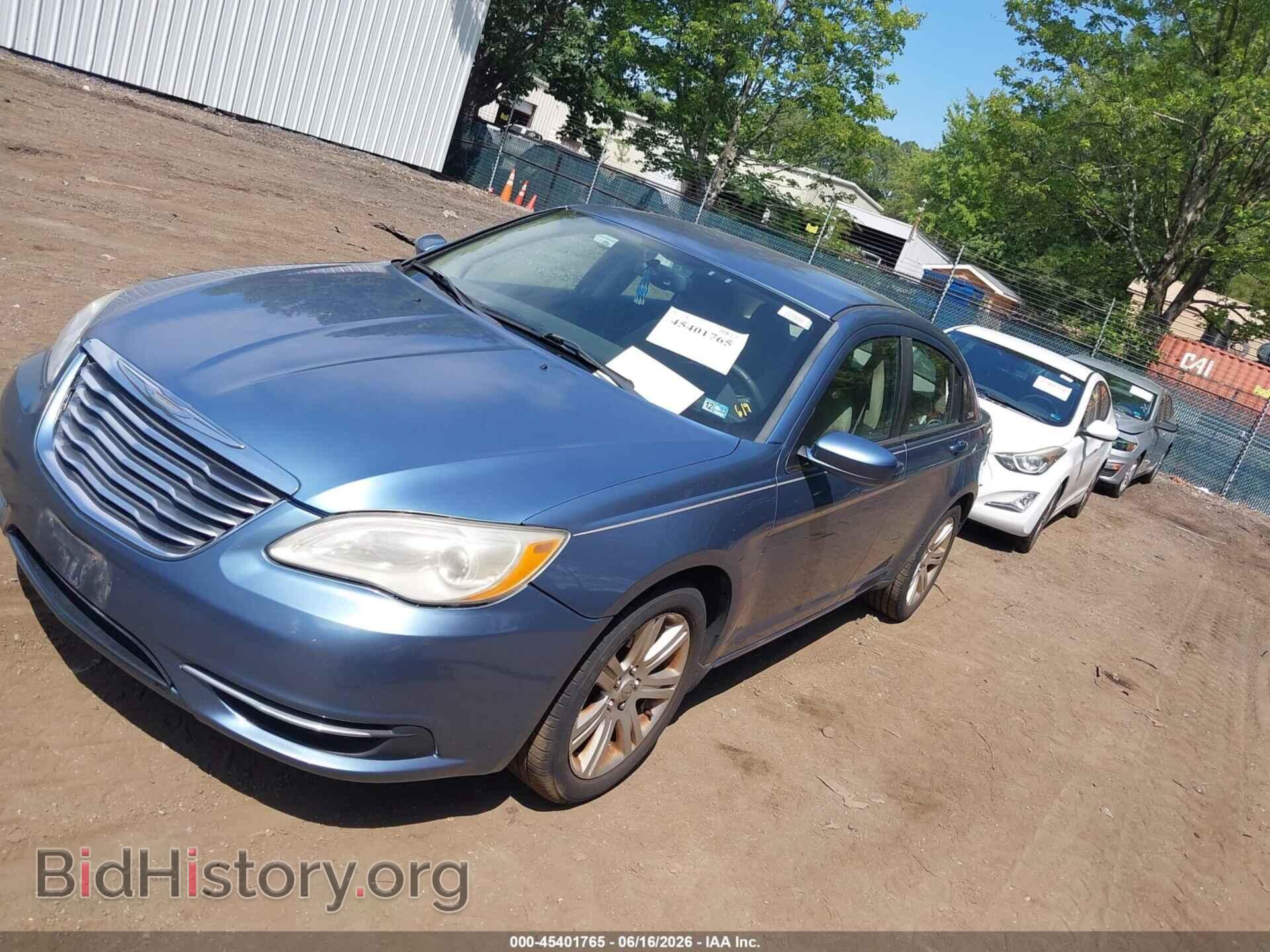 2011 CHRYSLER 200 - VIN: 1C3BC1FB7BN602399 - Фото 2