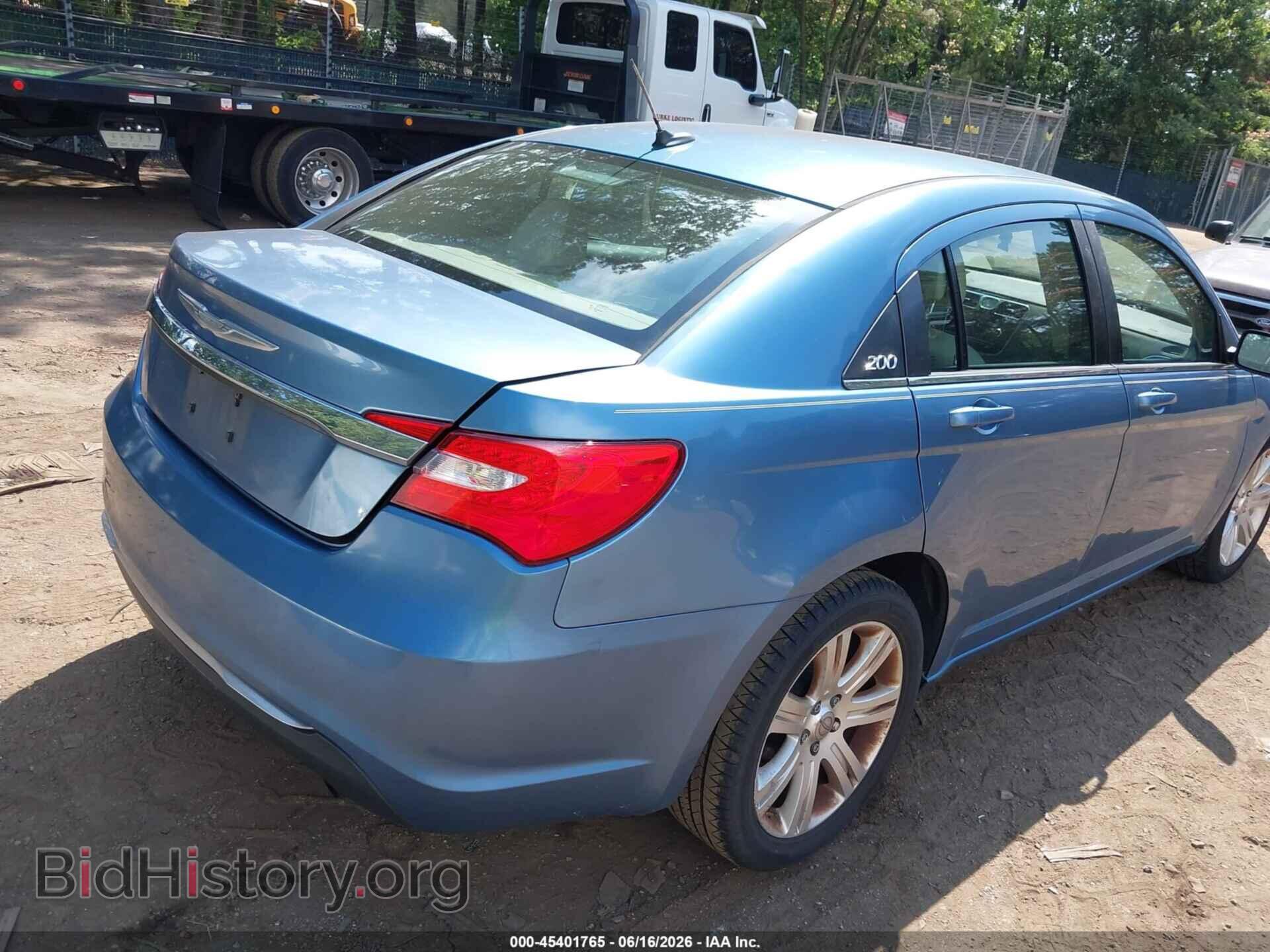 2011 CHRYSLER 200 - VIN: 1C3BC1FB7BN602399 - Фото 4