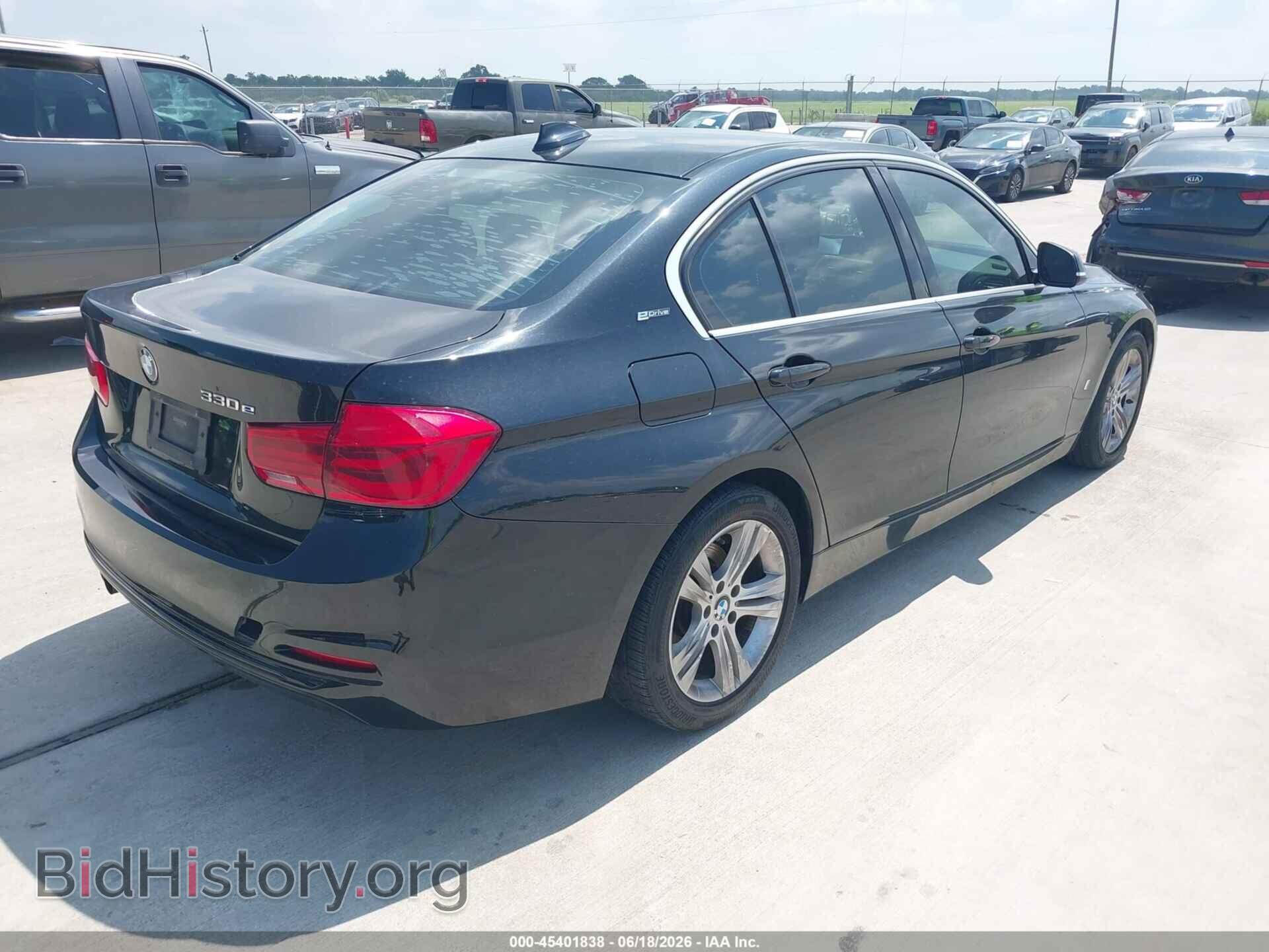 2017 BMW 330E - VIN: WBA8E1C35HA029383 - Photo 4