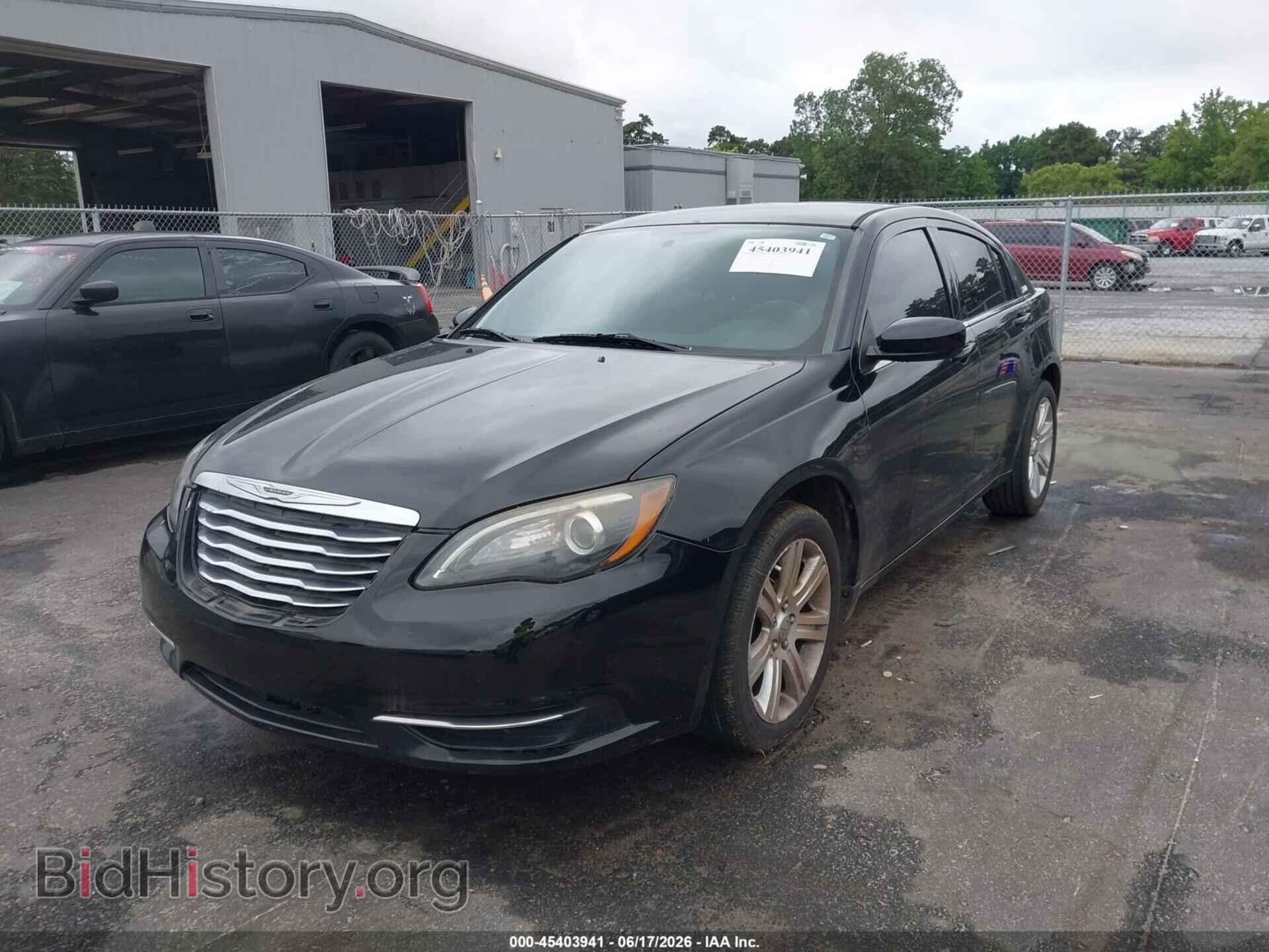 2013 CHRYSLER 200 - VIN: 1C3CCBAB6DN764769 - Photo 2