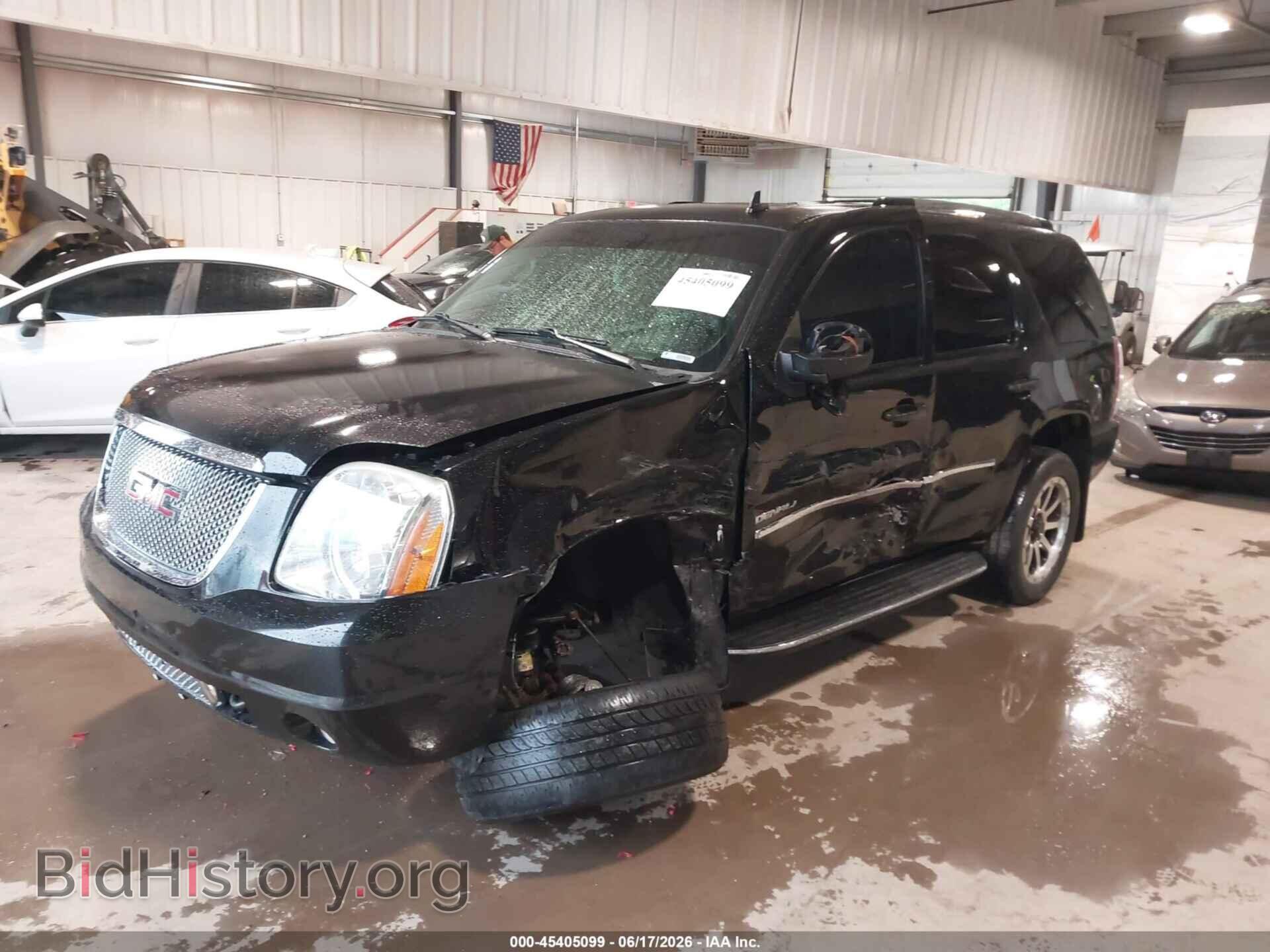 2013 GMC YUKON - VIN: 1GKS2EEF2DR318575 - Фото 2