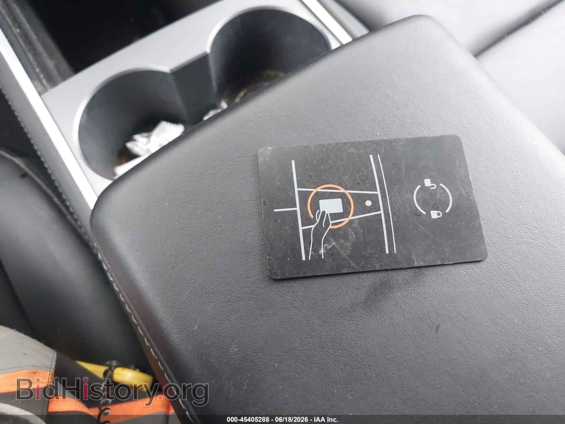 2024 TESLA MODEL Y - VIN: 7SAYGDEF8RF043182 - Фото 10