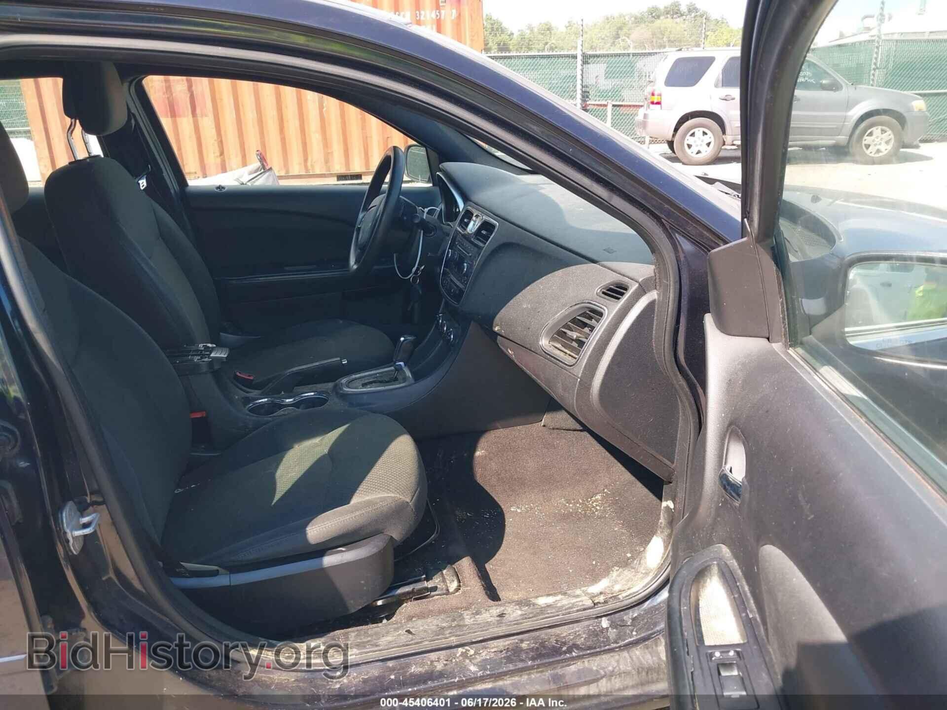 2011 CHRYSLER 200 - VIN: 1C3BC4FB2BN557910 - Photo 5